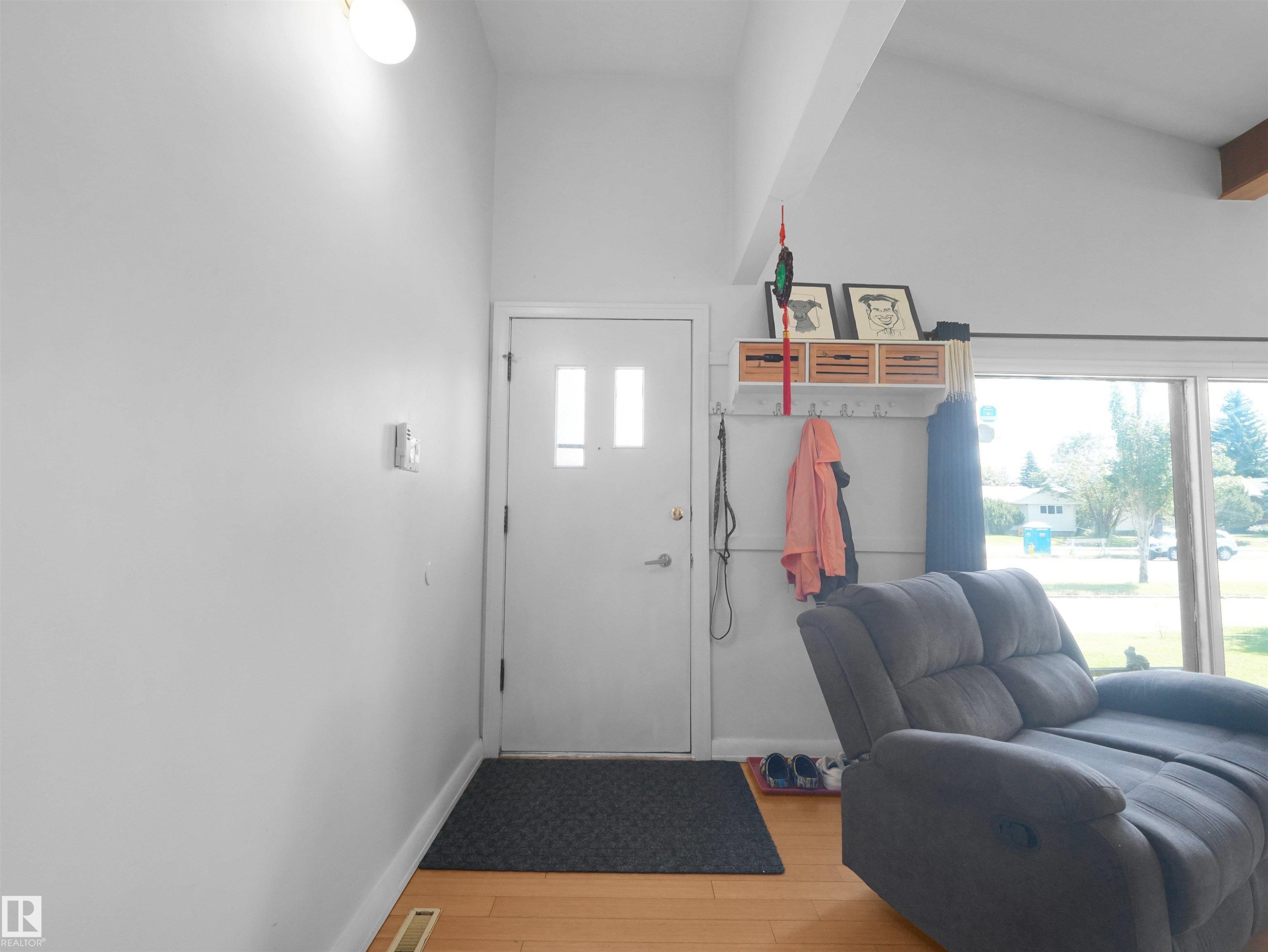9256 75 Street, Edmonton, AB