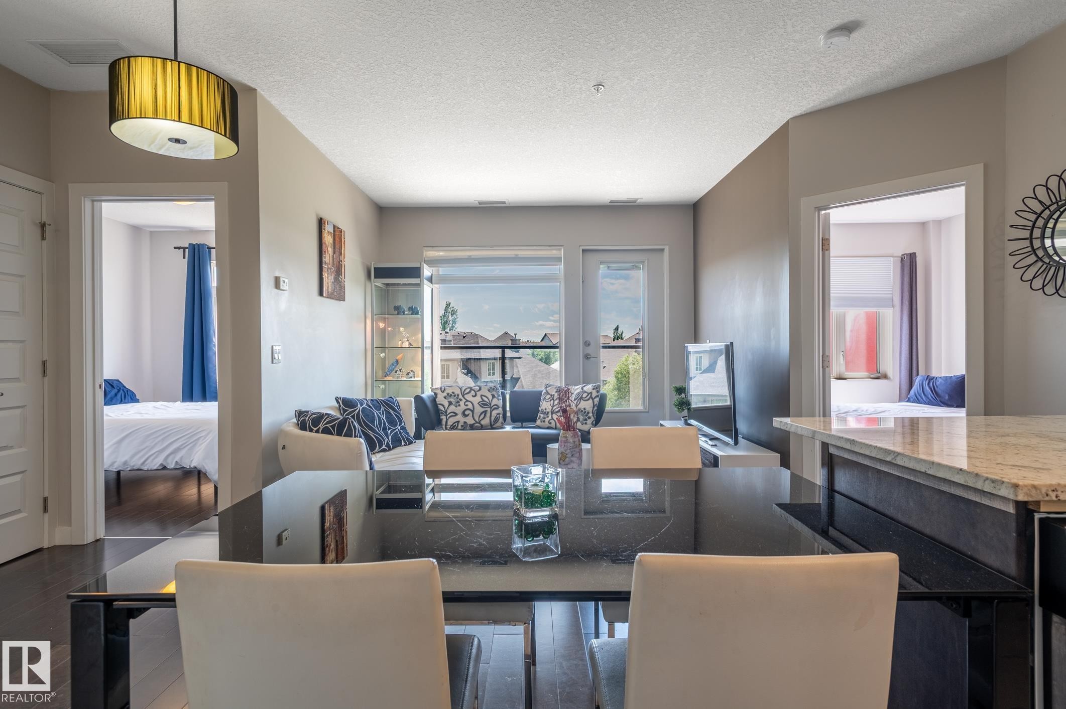 #305 5151 Windermere Bv Nw, Edmonton, AB - Indoor Photo Showing Dining Room