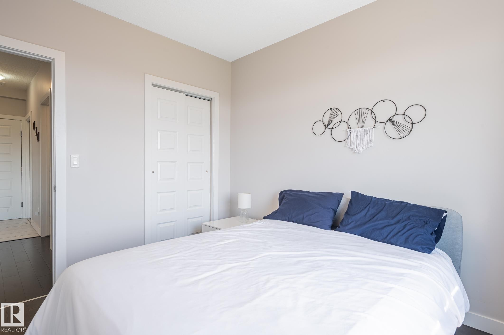 #305 5151 Windermere Bv Nw, Edmonton, AB - Indoor Photo Showing Bedroom