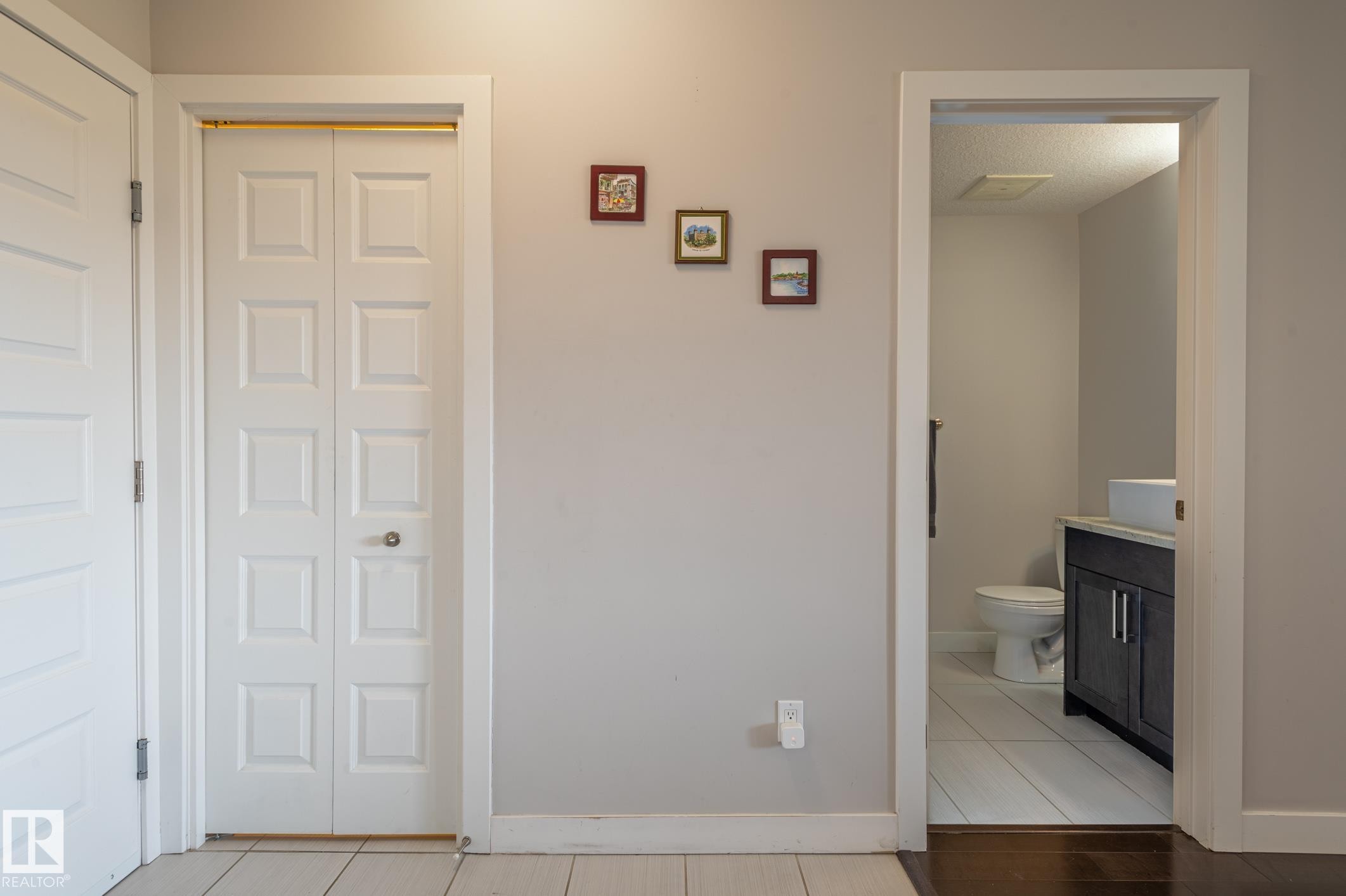 #305 5151 Windermere Bv Nw, Edmonton, AB - Indoor