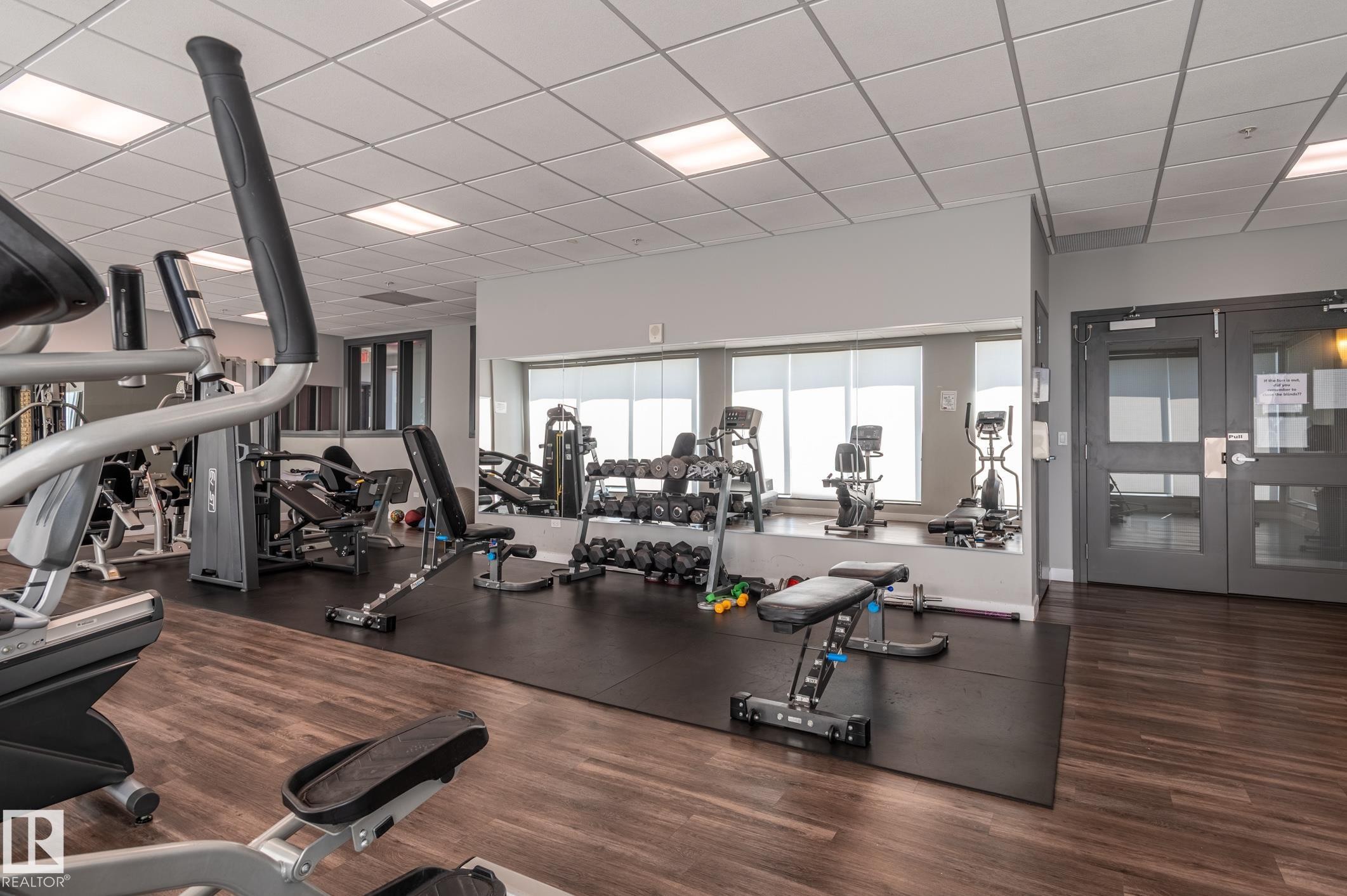 #305 5151 Windermere Bv Nw, Edmonton, AB - Indoor Photo Showing Gym Room