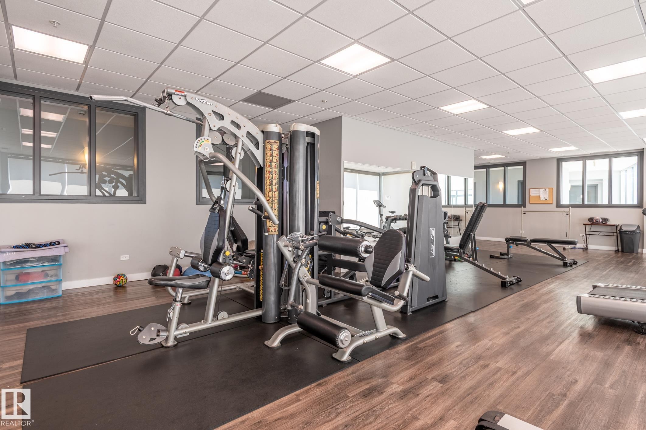 #305 5151 Windermere Bv Nw, Edmonton, AB - Indoor Photo Showing Gym Room