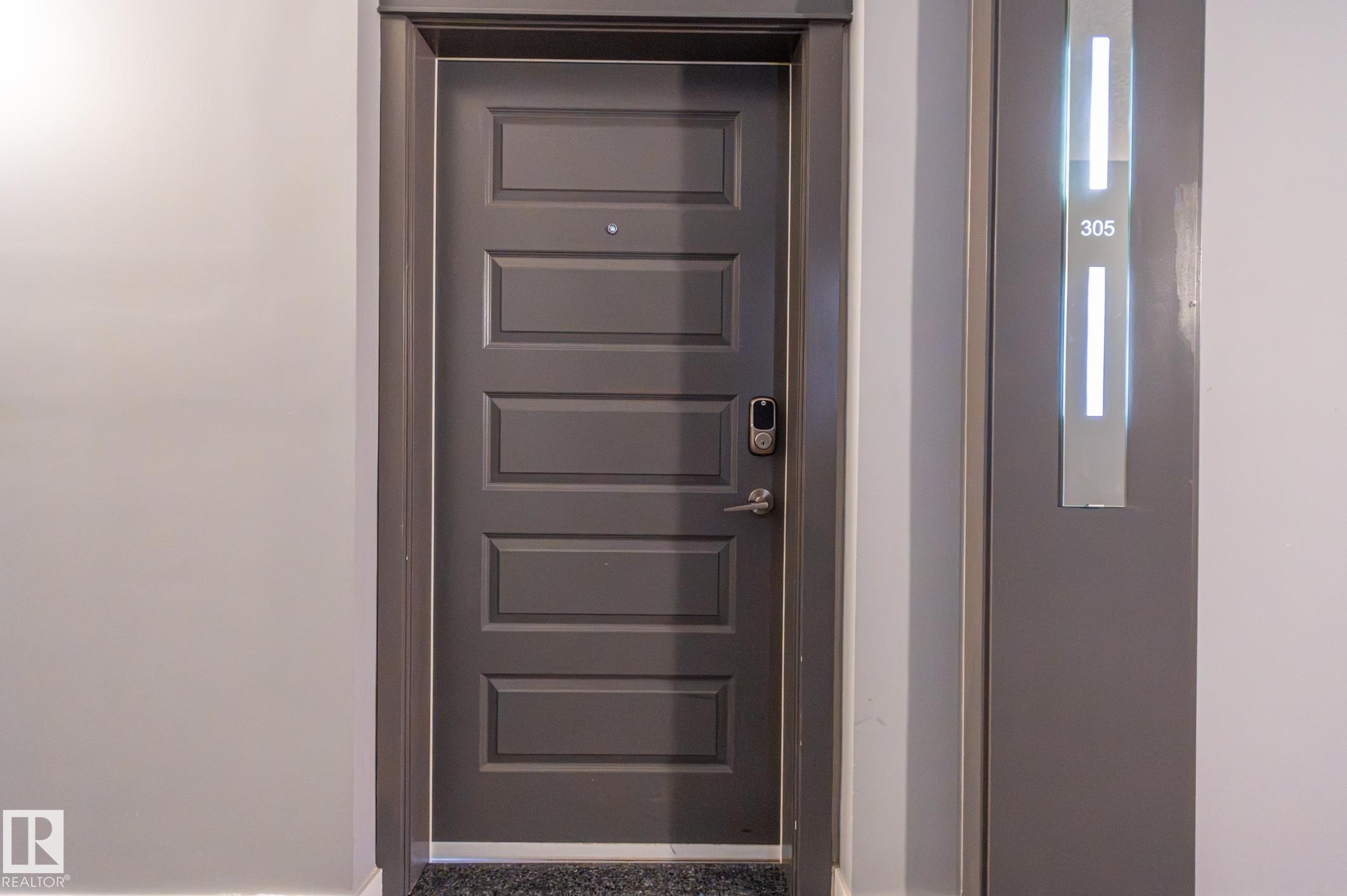 #305 5151 Windermere Bv Nw, Edmonton, AB - Indoor Photo Showing Other Room