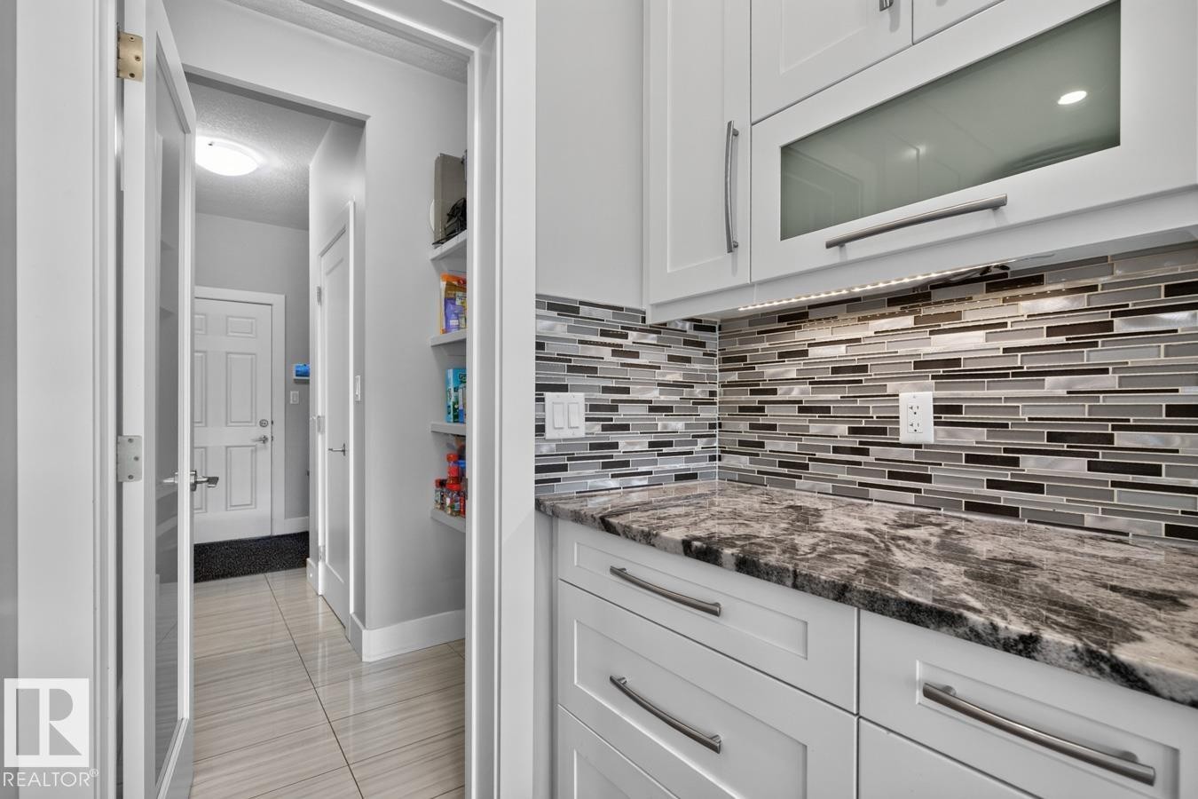 1706 Tanager Close Nw, Edmonton, AB - Indoor