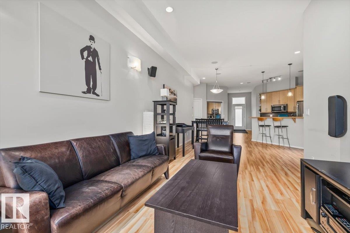 427 10531 117 Street, Edmonton, AB
