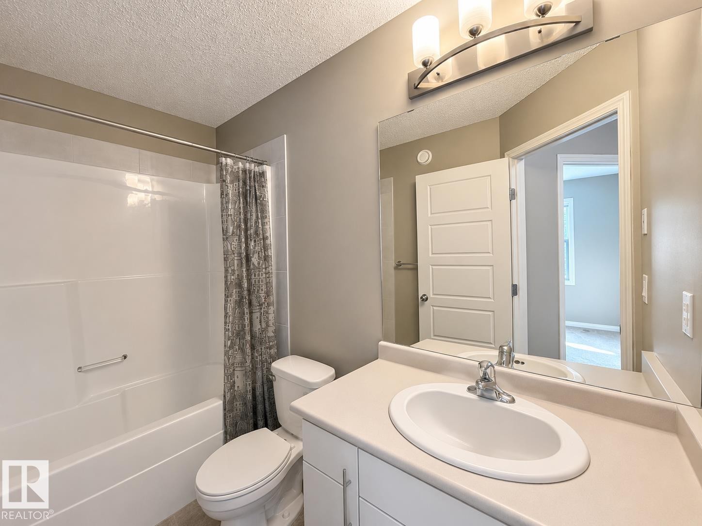 Bathroom - 20104 19 Avenue, Edmonton, AB