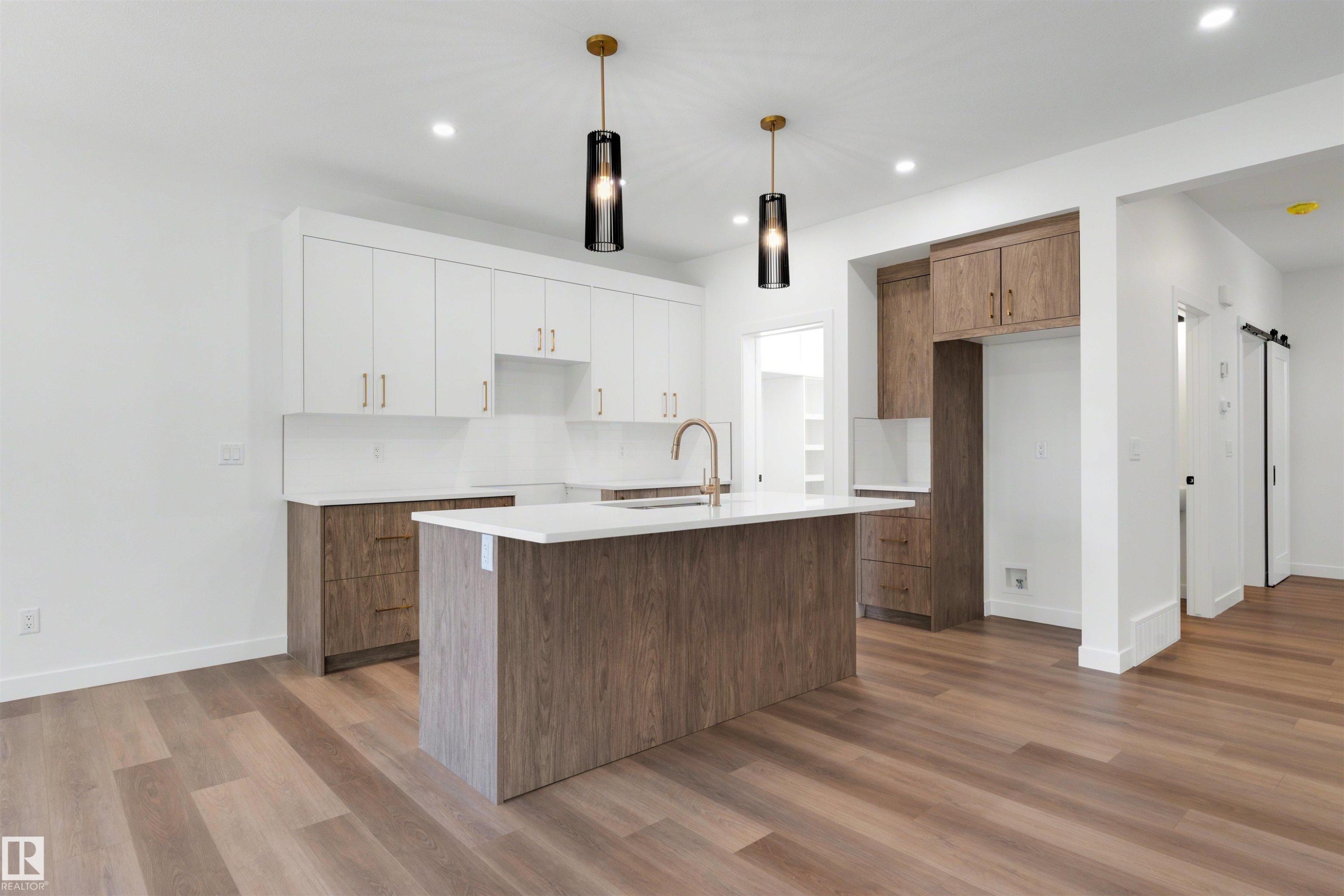 Kitchen - 30 Elsinore Place Nw, Edmonton, AB