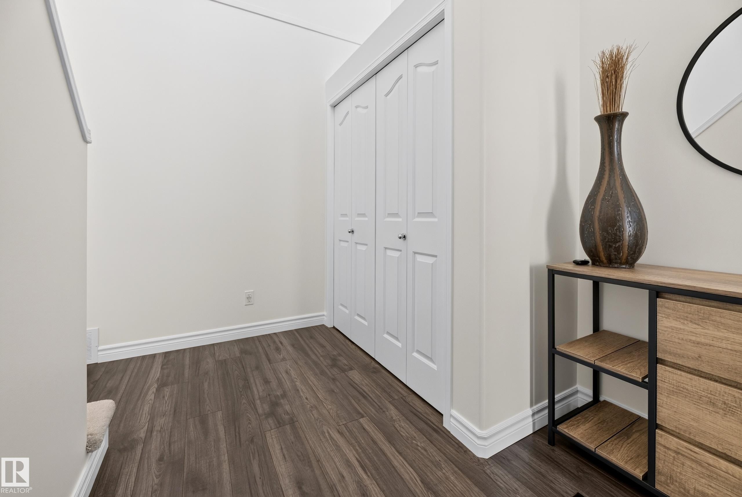 251 River Point(E) Nw, Edmonton, AB - Indoor Photo Showing Other Room