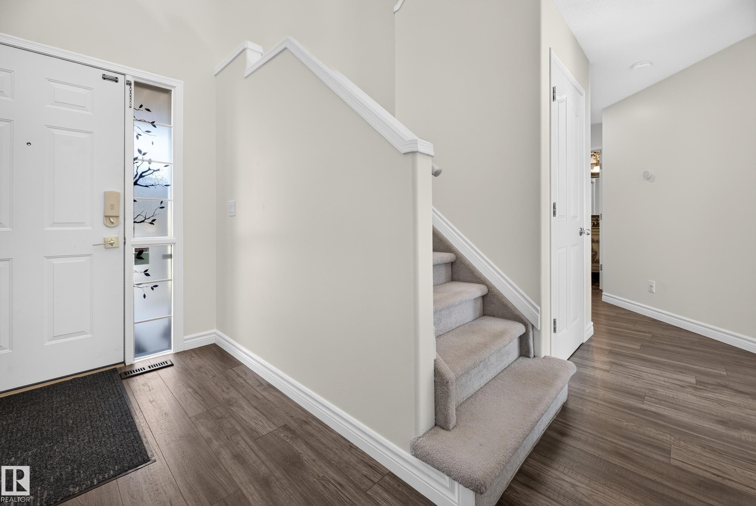 251 River Point(E) Nw, Edmonton, AB - Indoor Photo Showing Other Room