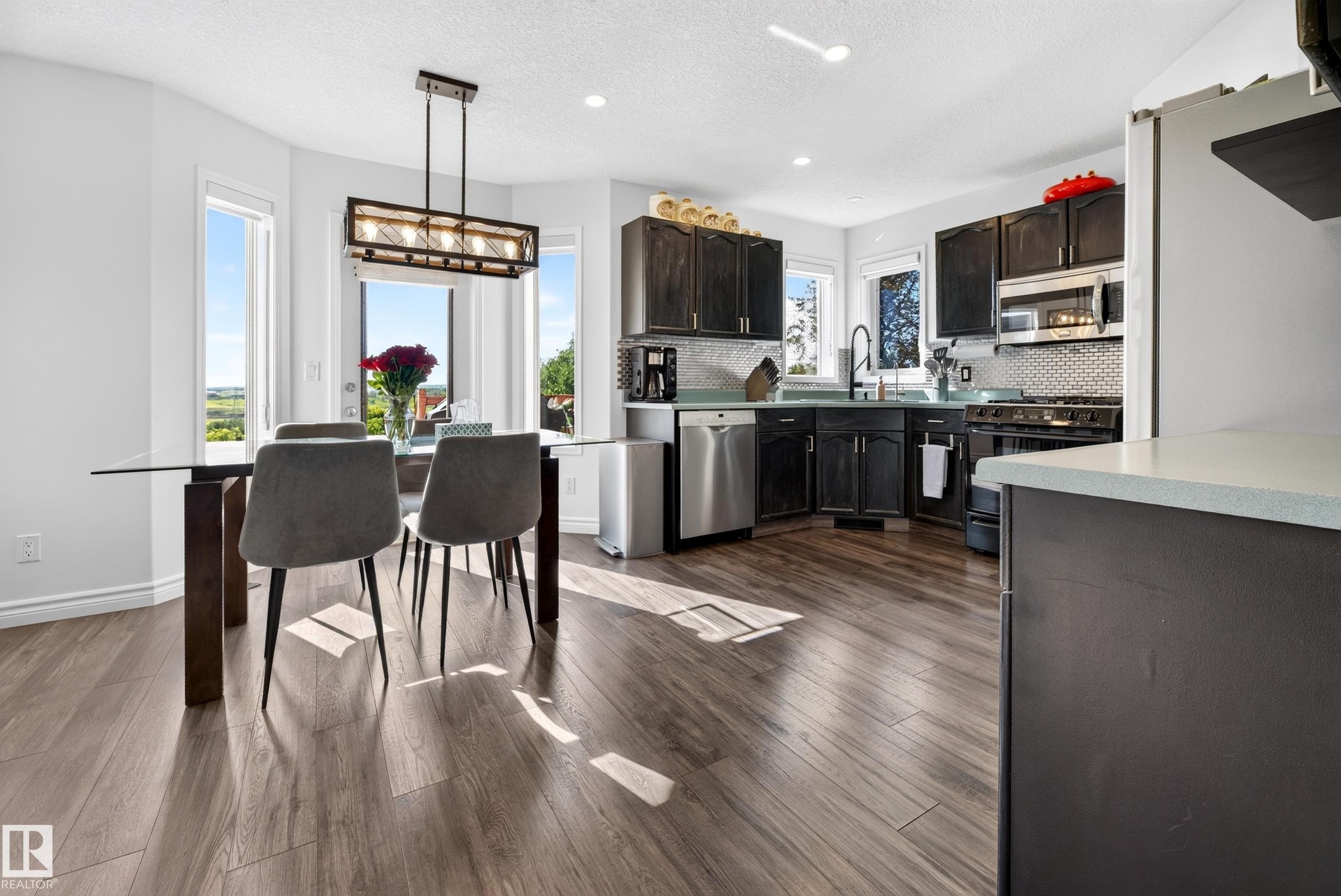 251 River Point(E) Nw, Edmonton, AB - Indoor