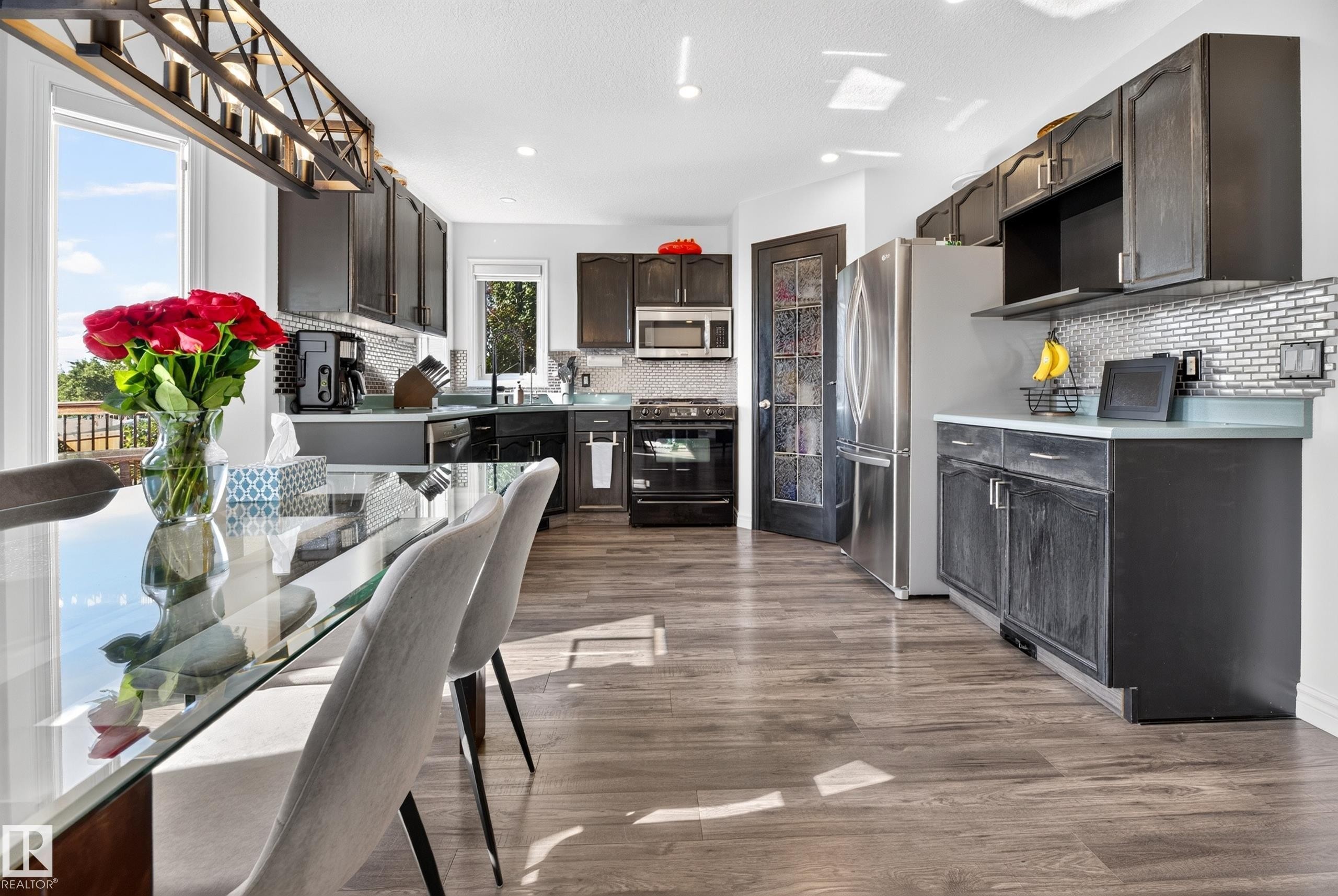 251 River Point(E) Nw, Edmonton, AB - Indoor
