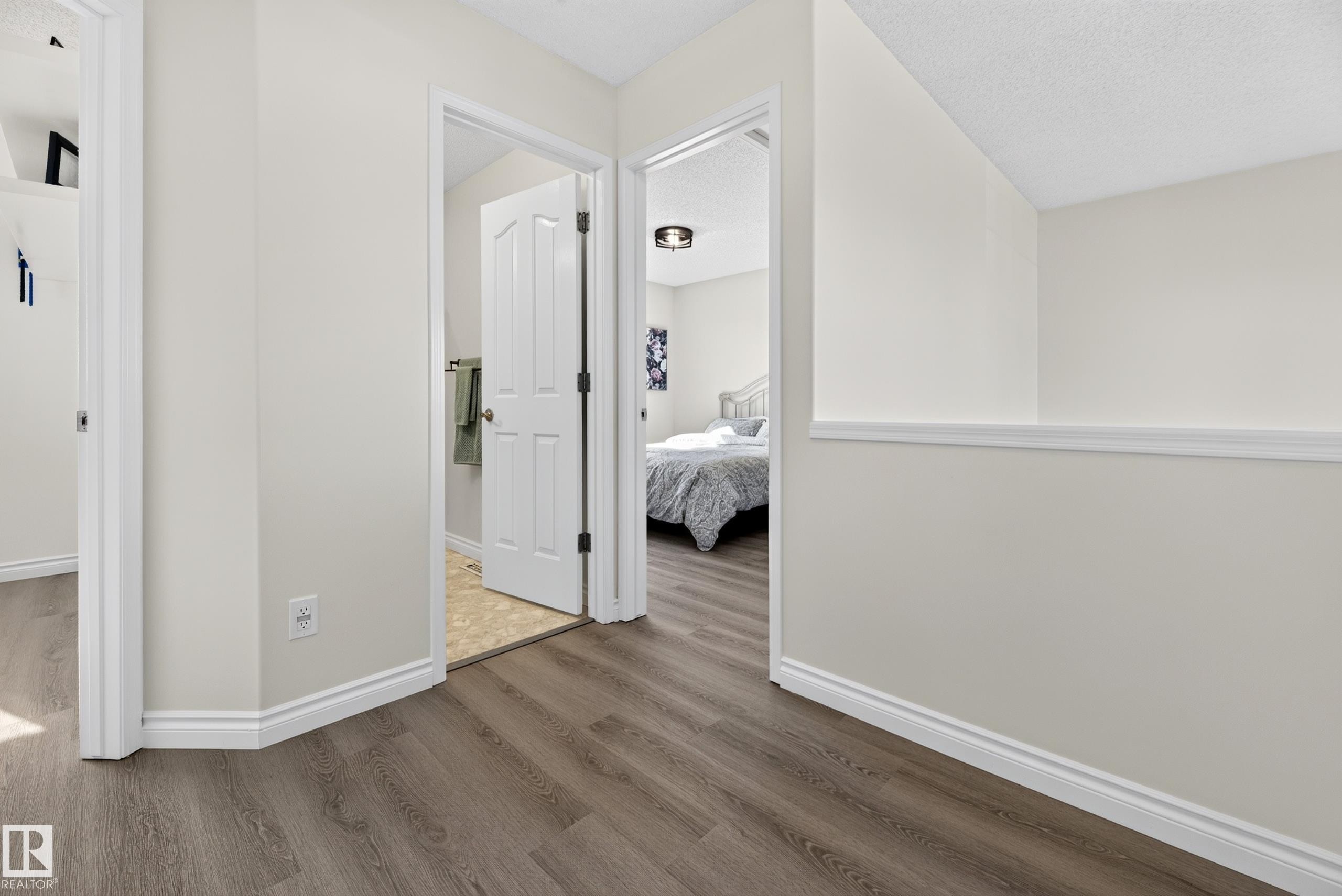 251 River Point(E) Nw, Edmonton, AB - Indoor Photo Showing Other Room