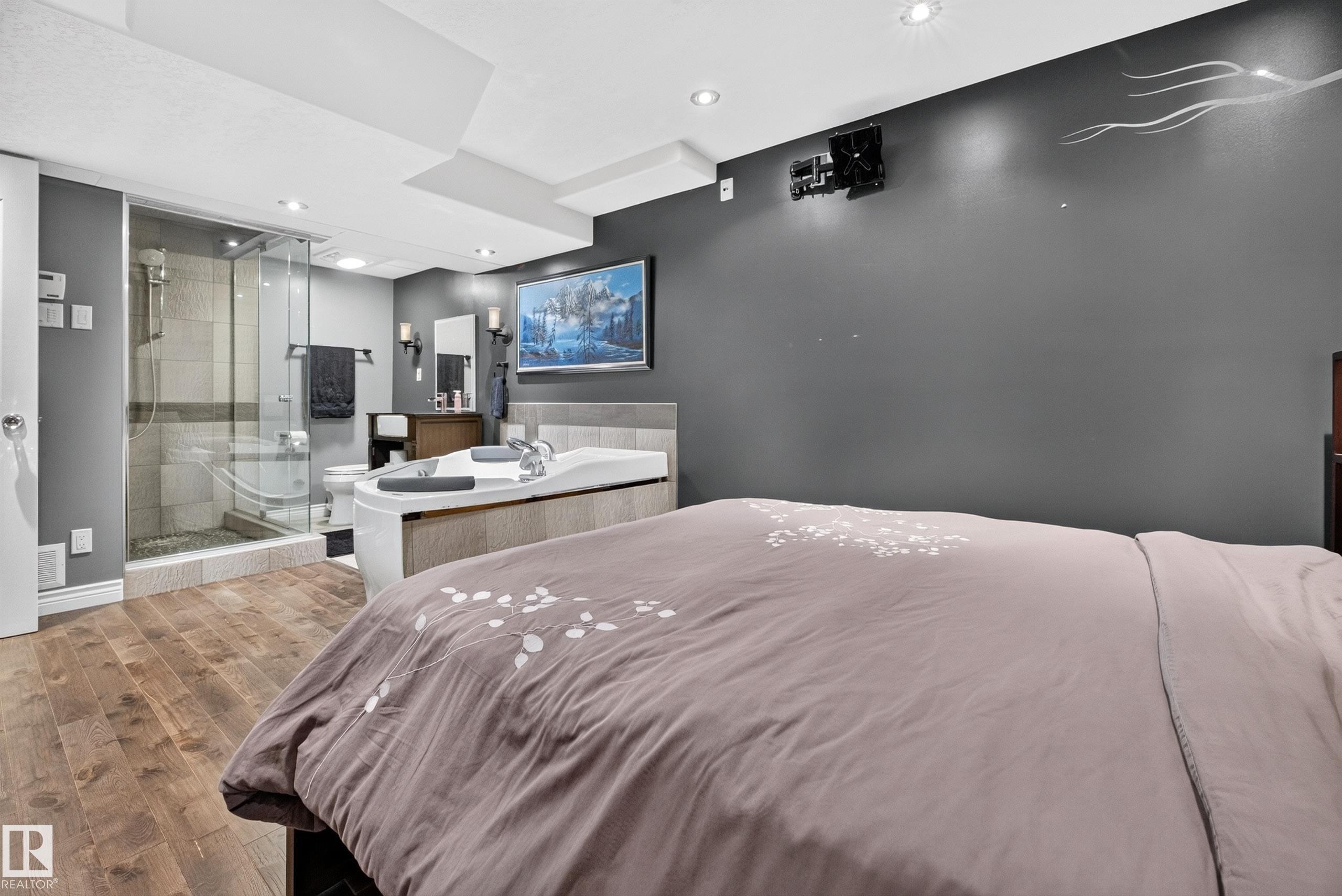 251 River Point(E) Nw, Edmonton, AB - Indoor Photo Showing Bedroom
