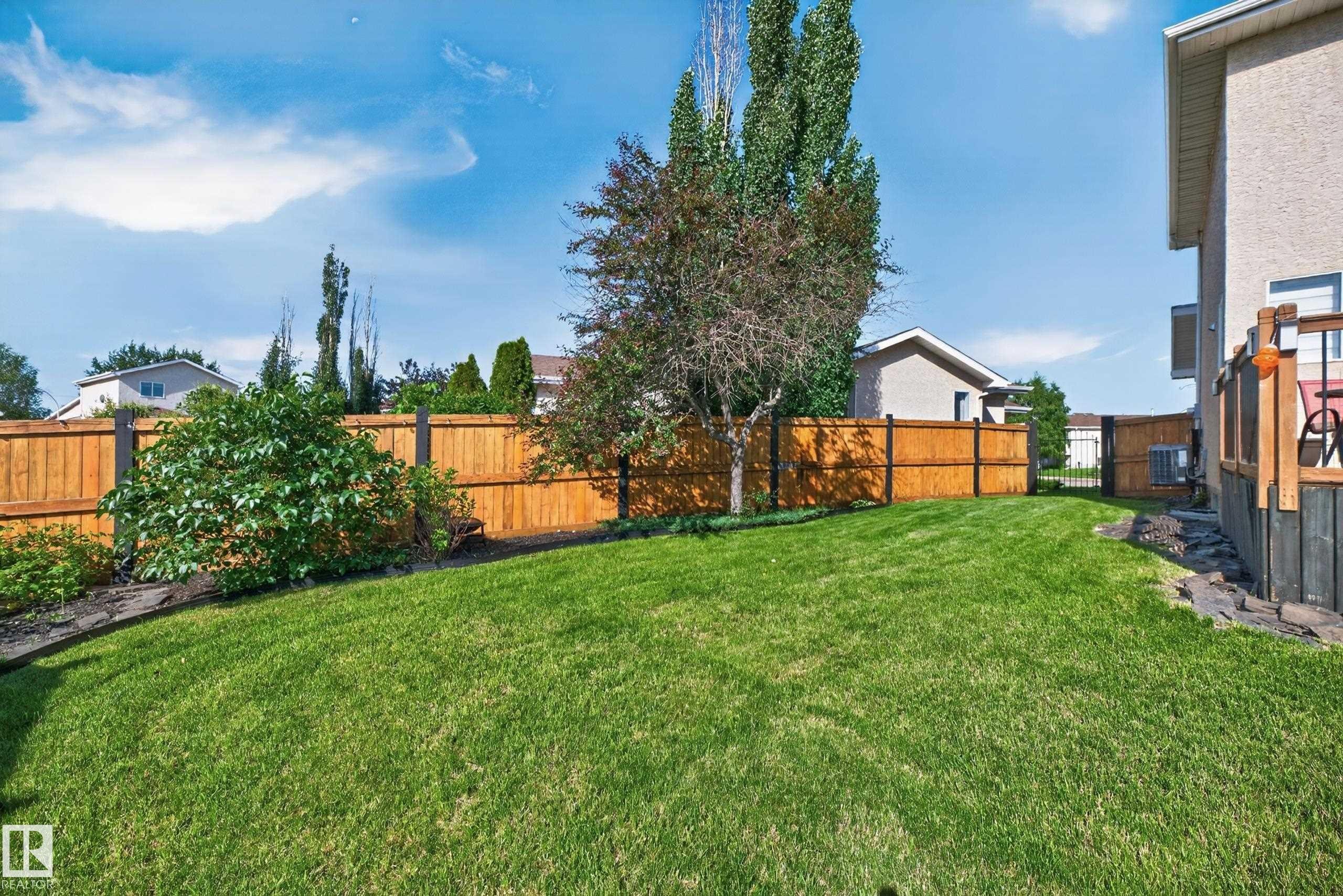 251 River Point(E) Nw, Edmonton, AB - Outdoor