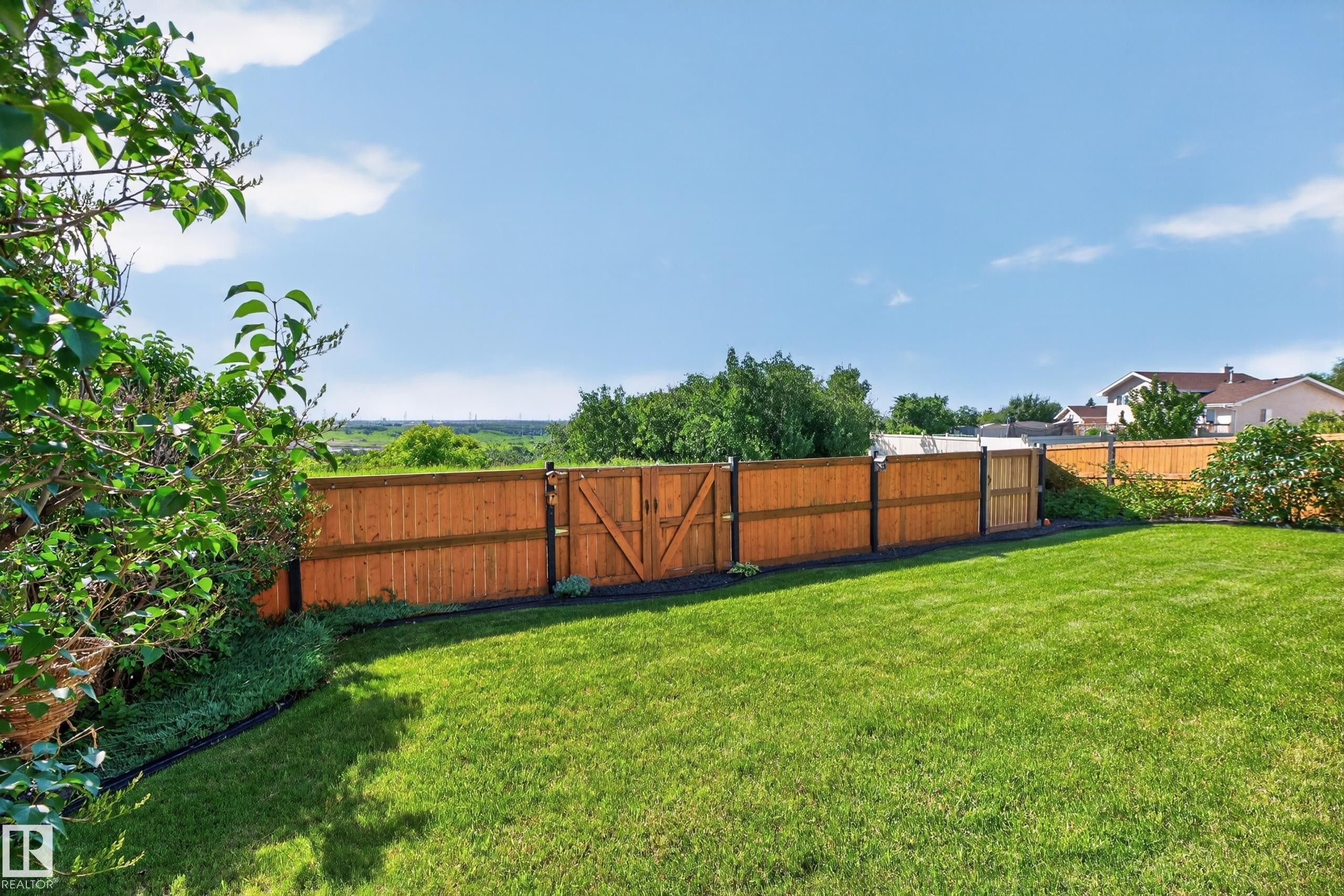251 River Point(E) Nw, Edmonton, AB - Outdoor With Backyard