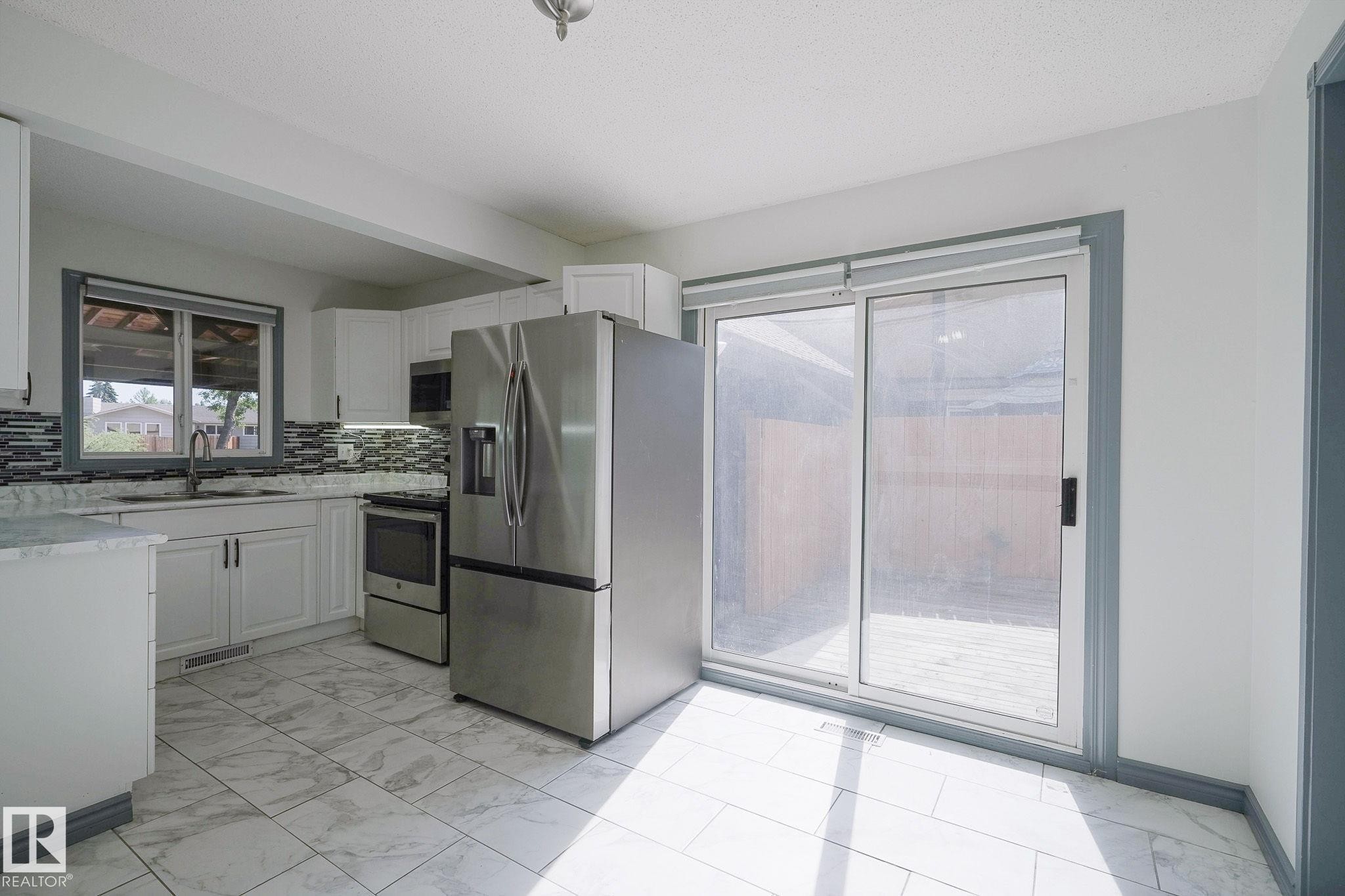 894 Millbourne Road E, Edmonton, AB