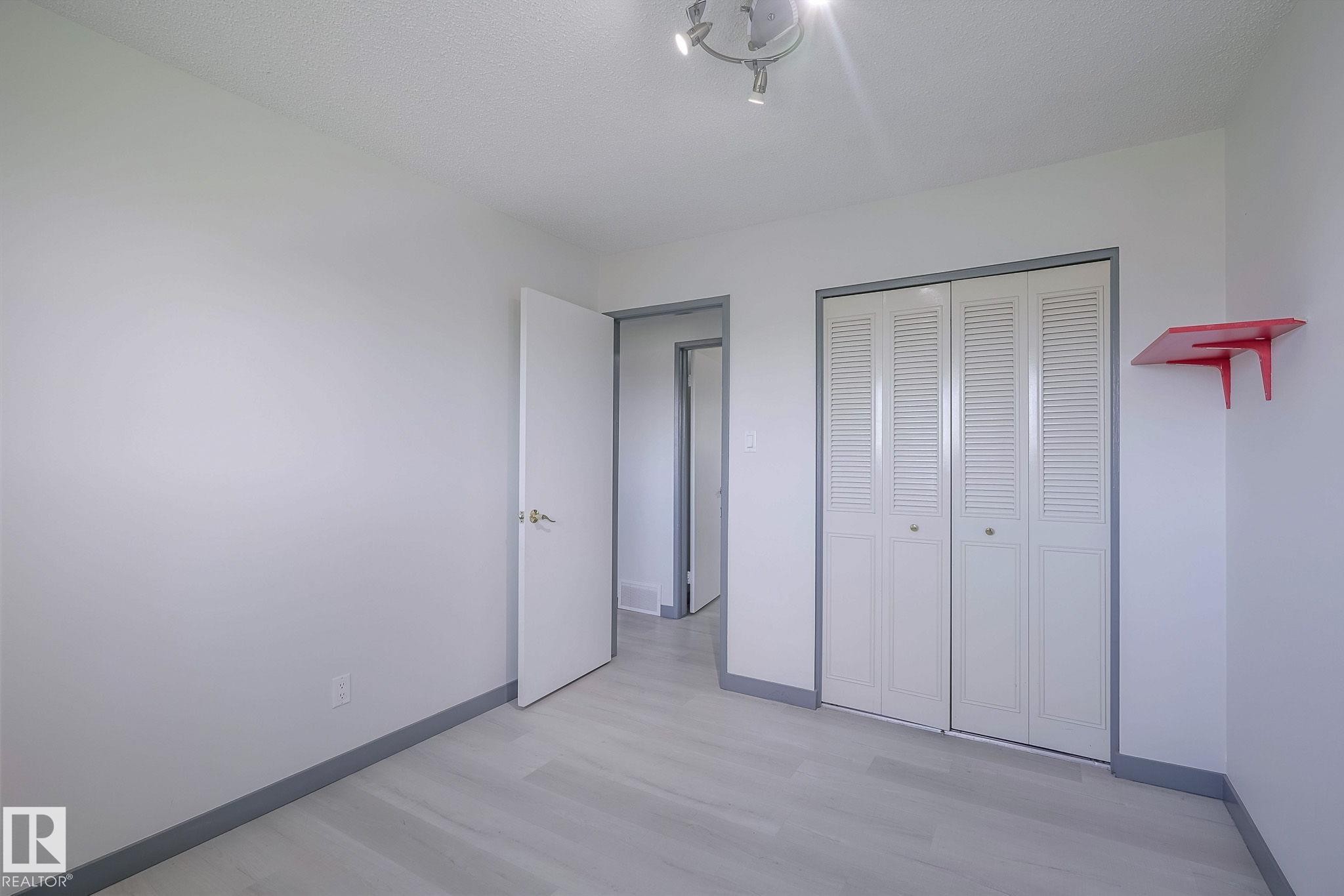 894 Millbourne Road E, Edmonton, AB