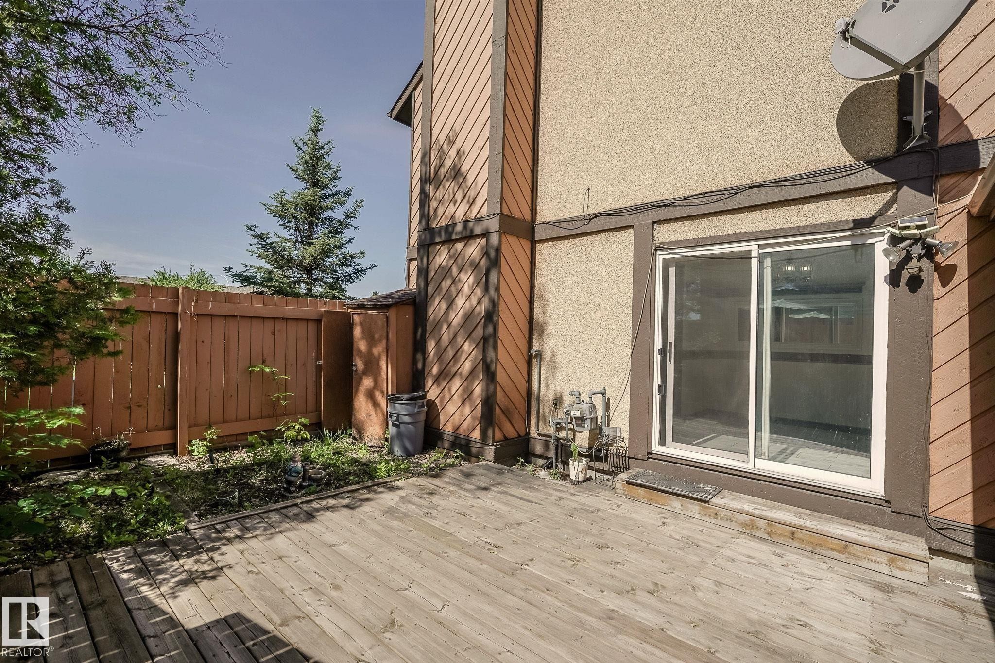 894 Millbourne Road E, Edmonton, AB