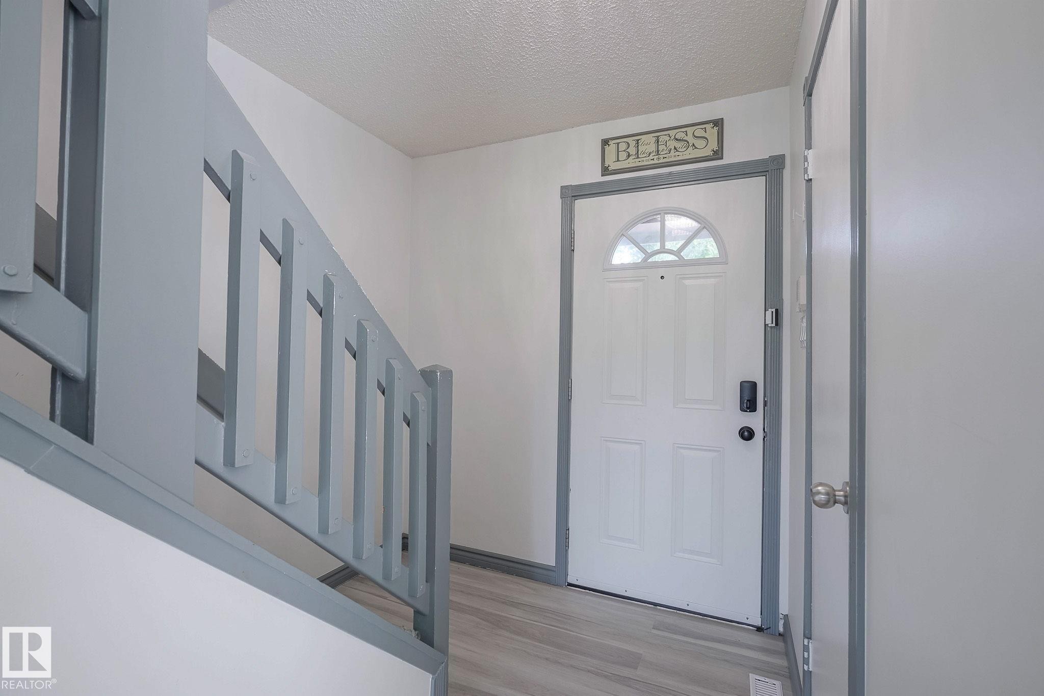 894 Millbourne Road E, Edmonton, AB