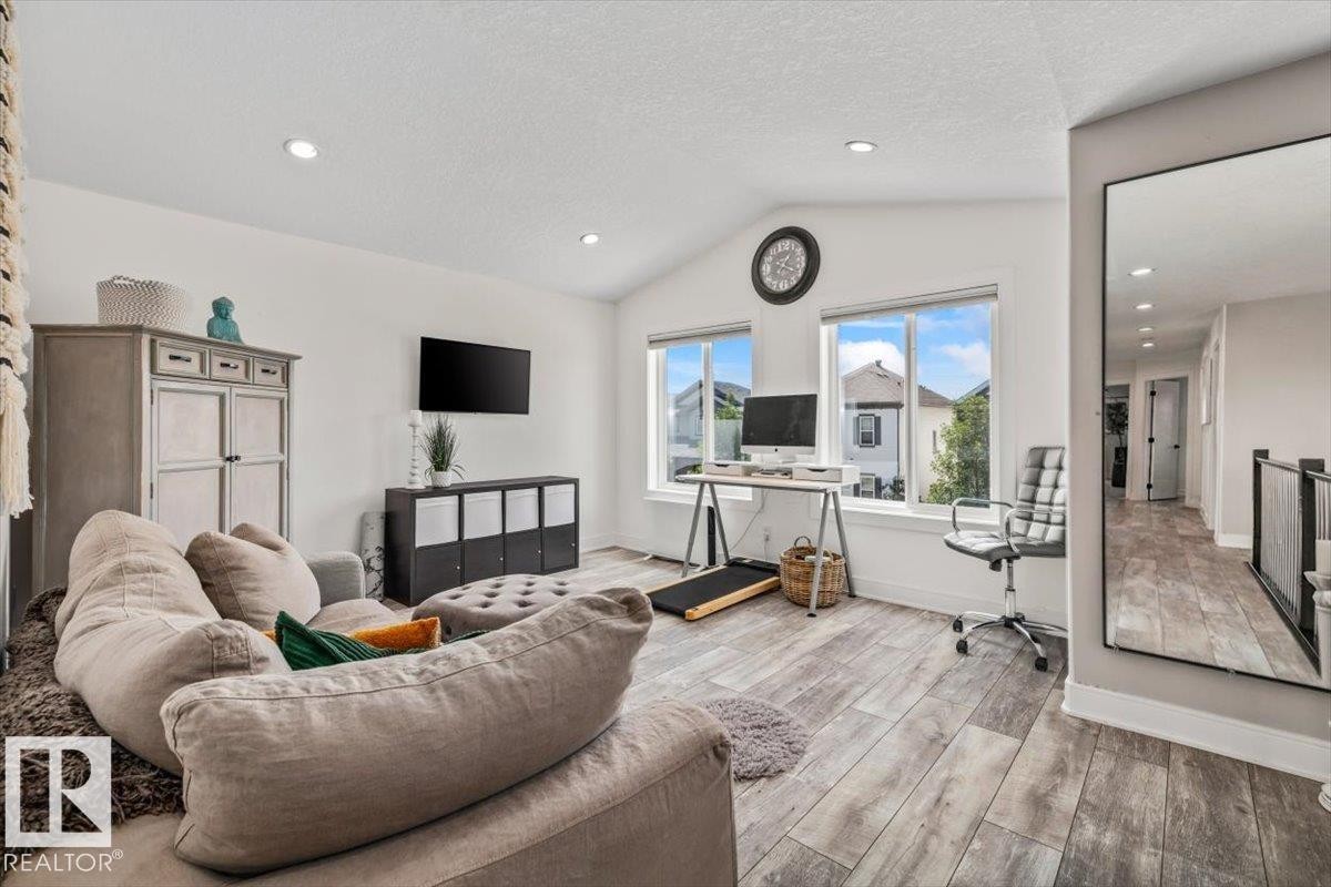 7613 Schmid Crescent Nw, Edmonton, AB