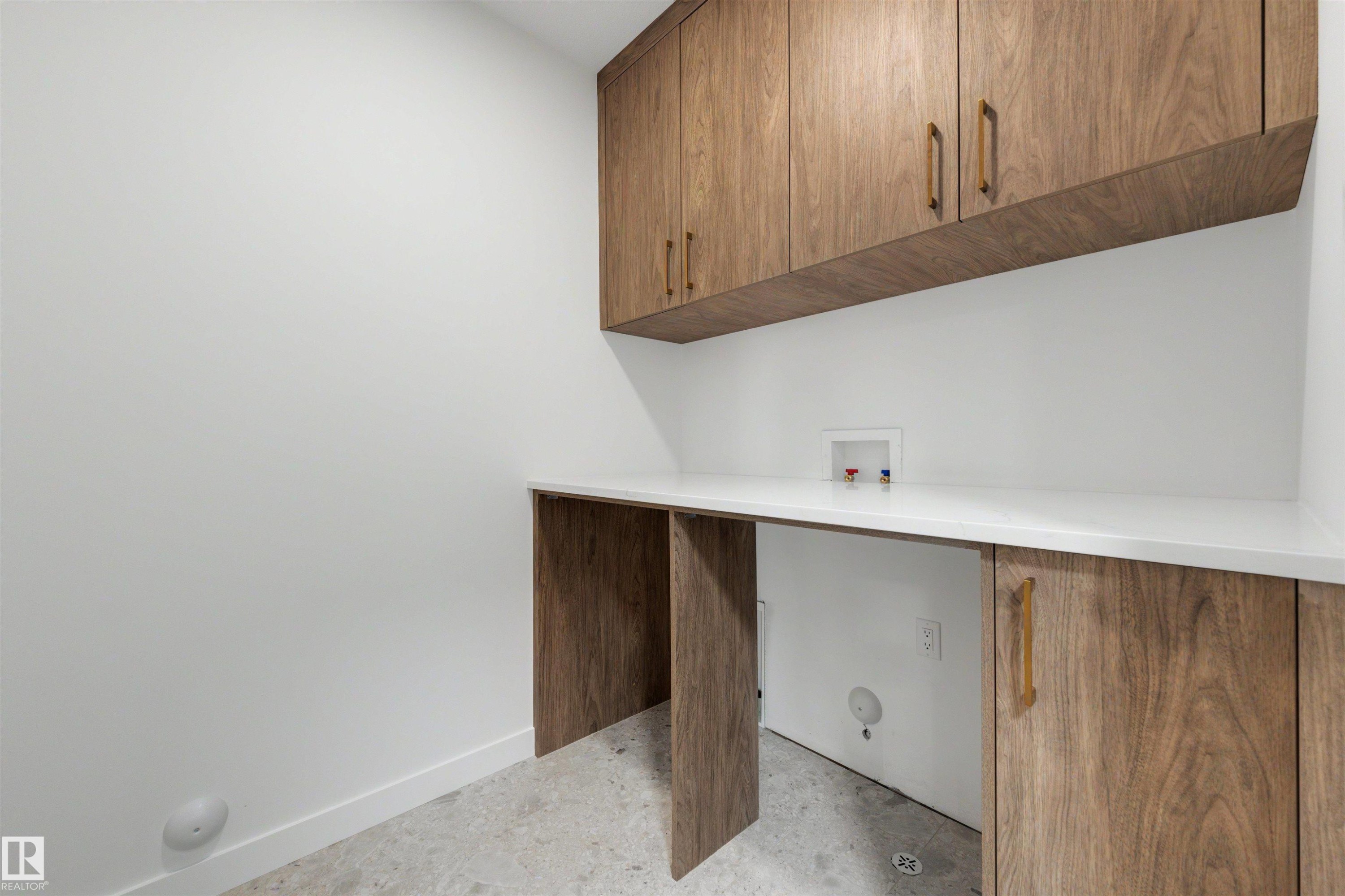 Laundry room - 39 Elsinore Place, Edmonton, AB