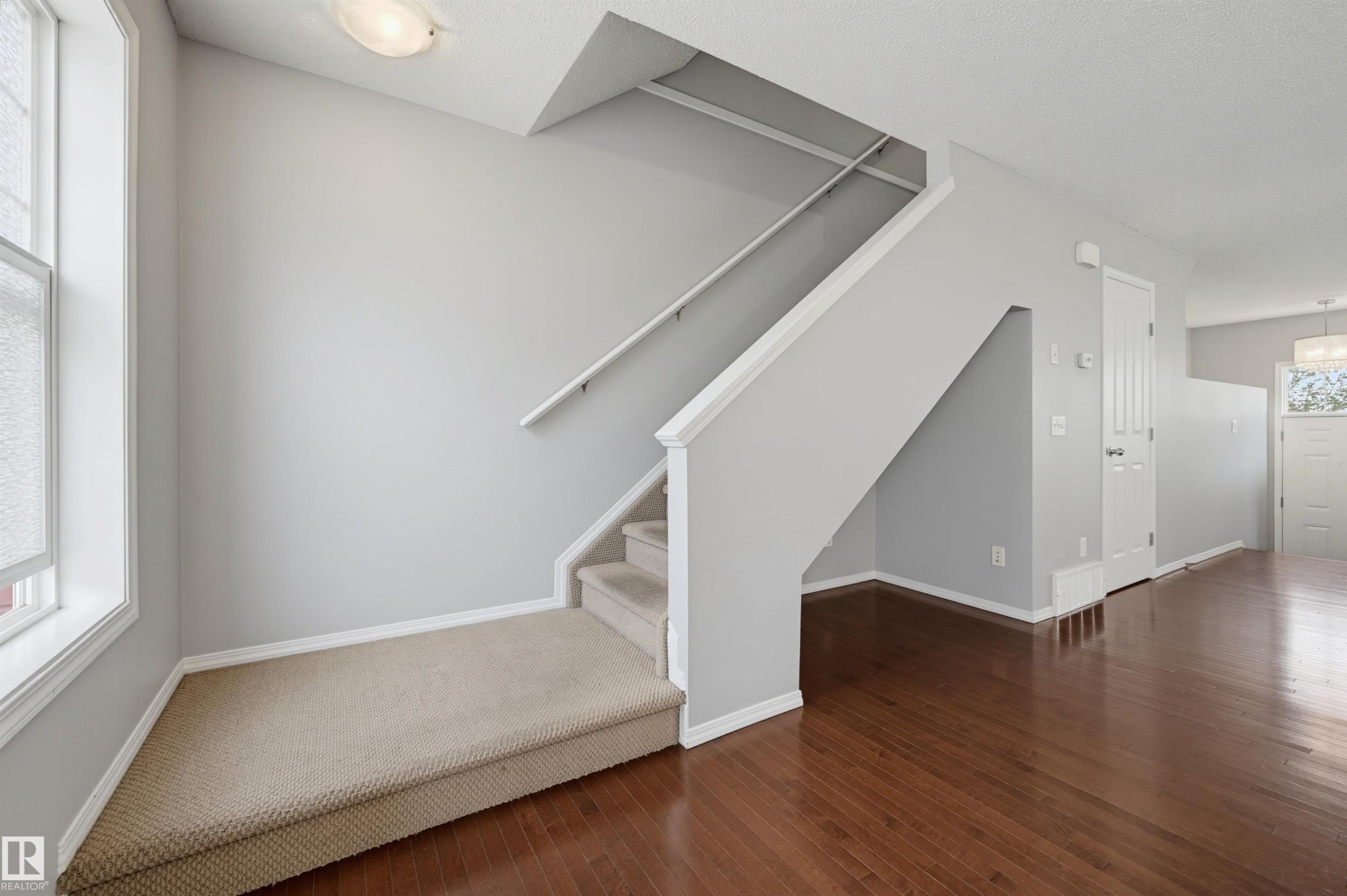 Stairs - 126 2051 Towne Centre Boulevard, Edmonton, AB