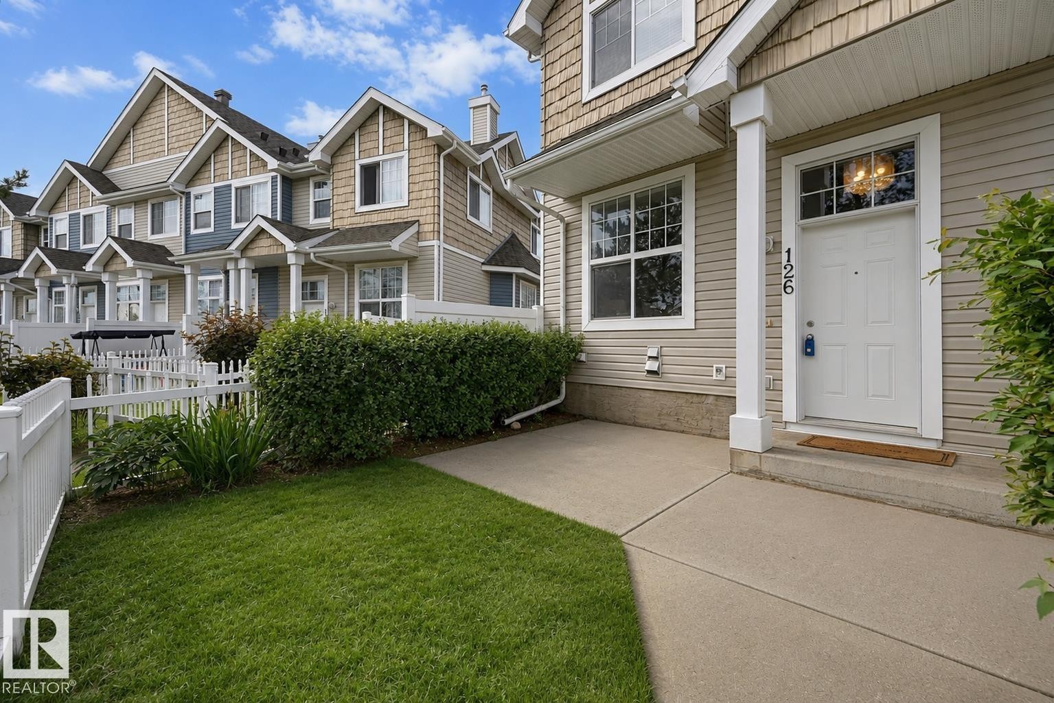 Exterior entry - 126 2051 Towne Centre Boulevard, Edmonton, AB