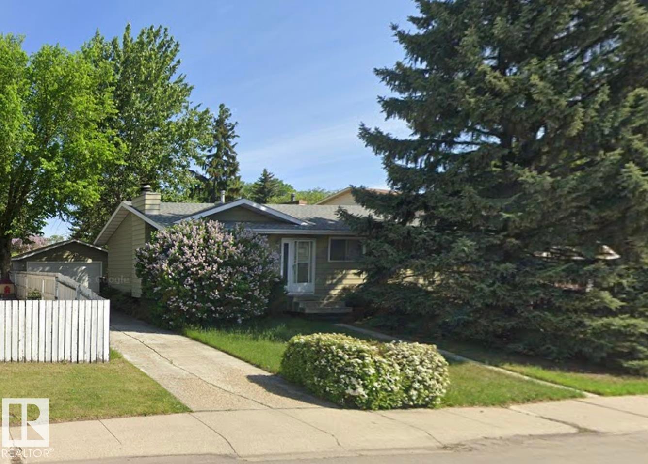 4712 131 Avenue, Edmonton, AB