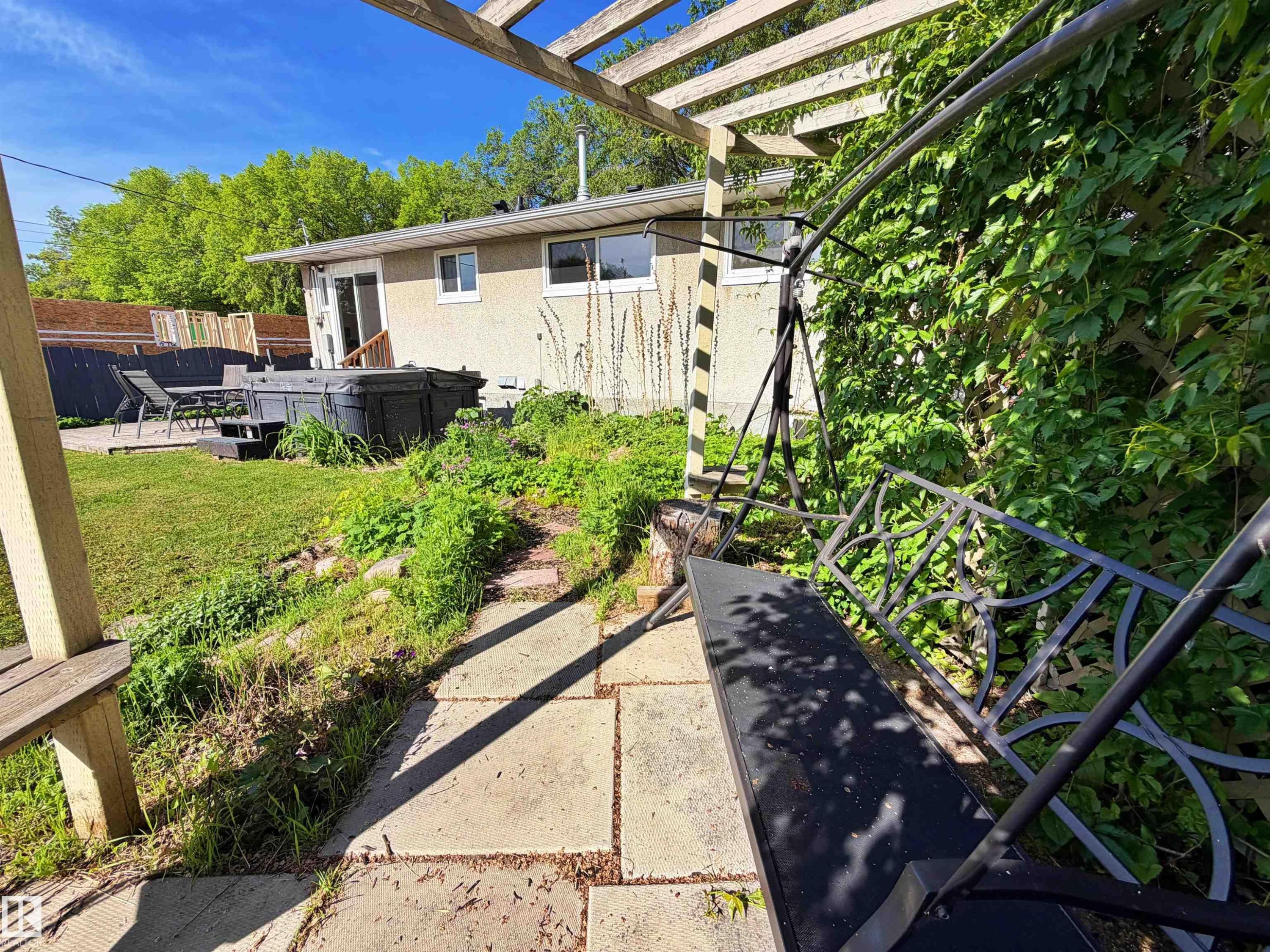 9523 151 Street, Edmonton, AB