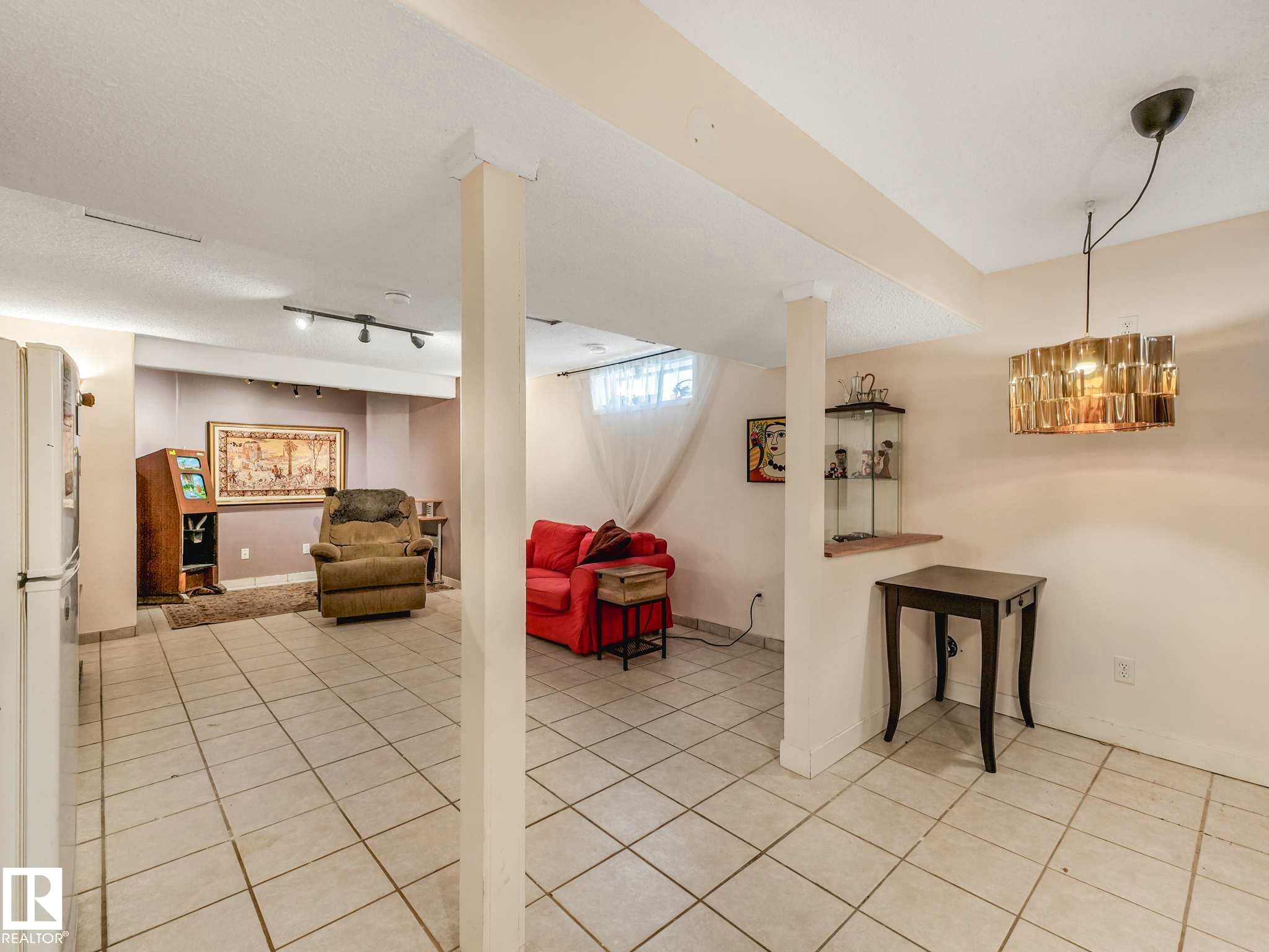 18508 50 Avenue, Edmonton, AB