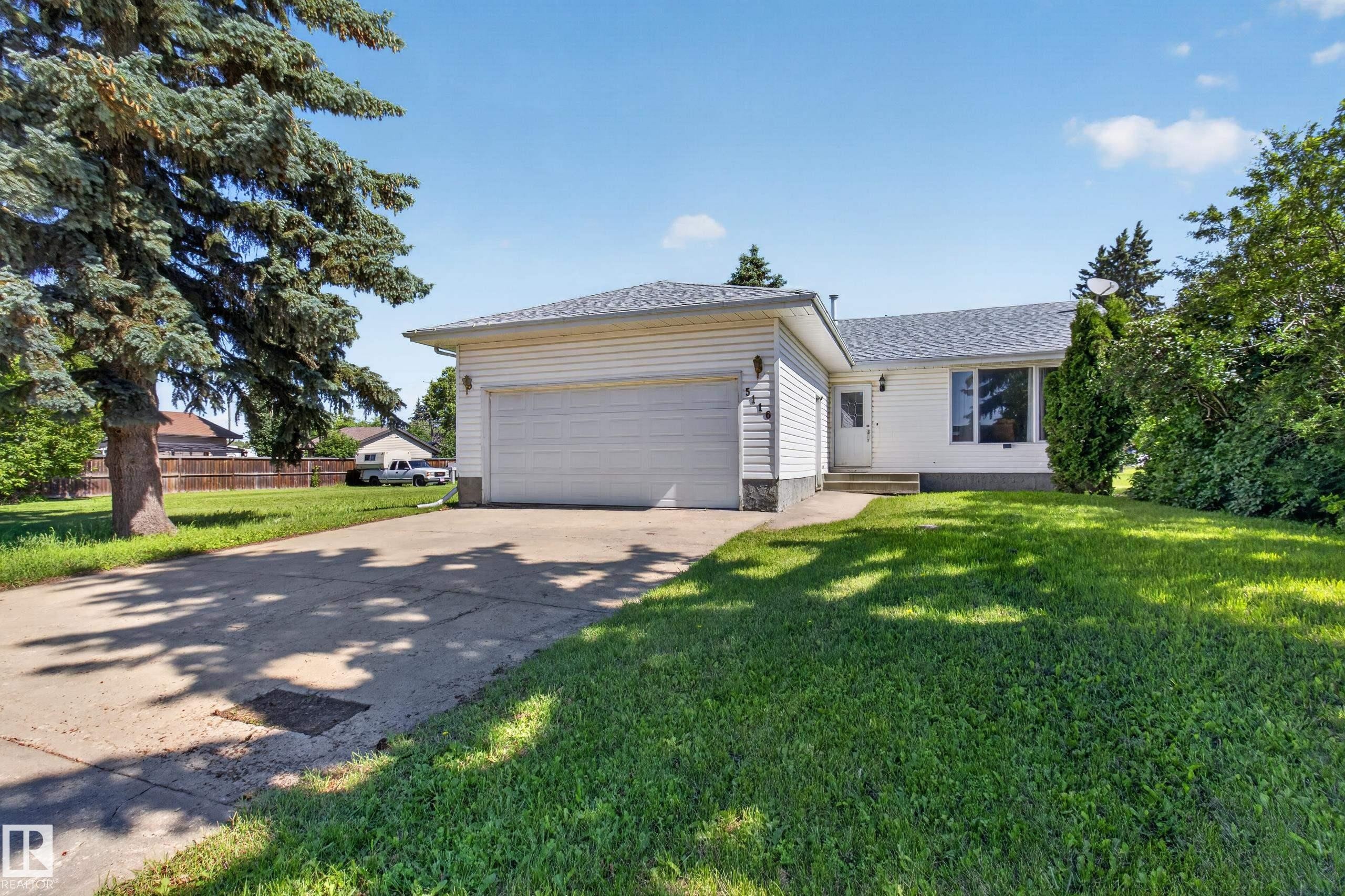 5116 52 Ave, Tofield, AB
