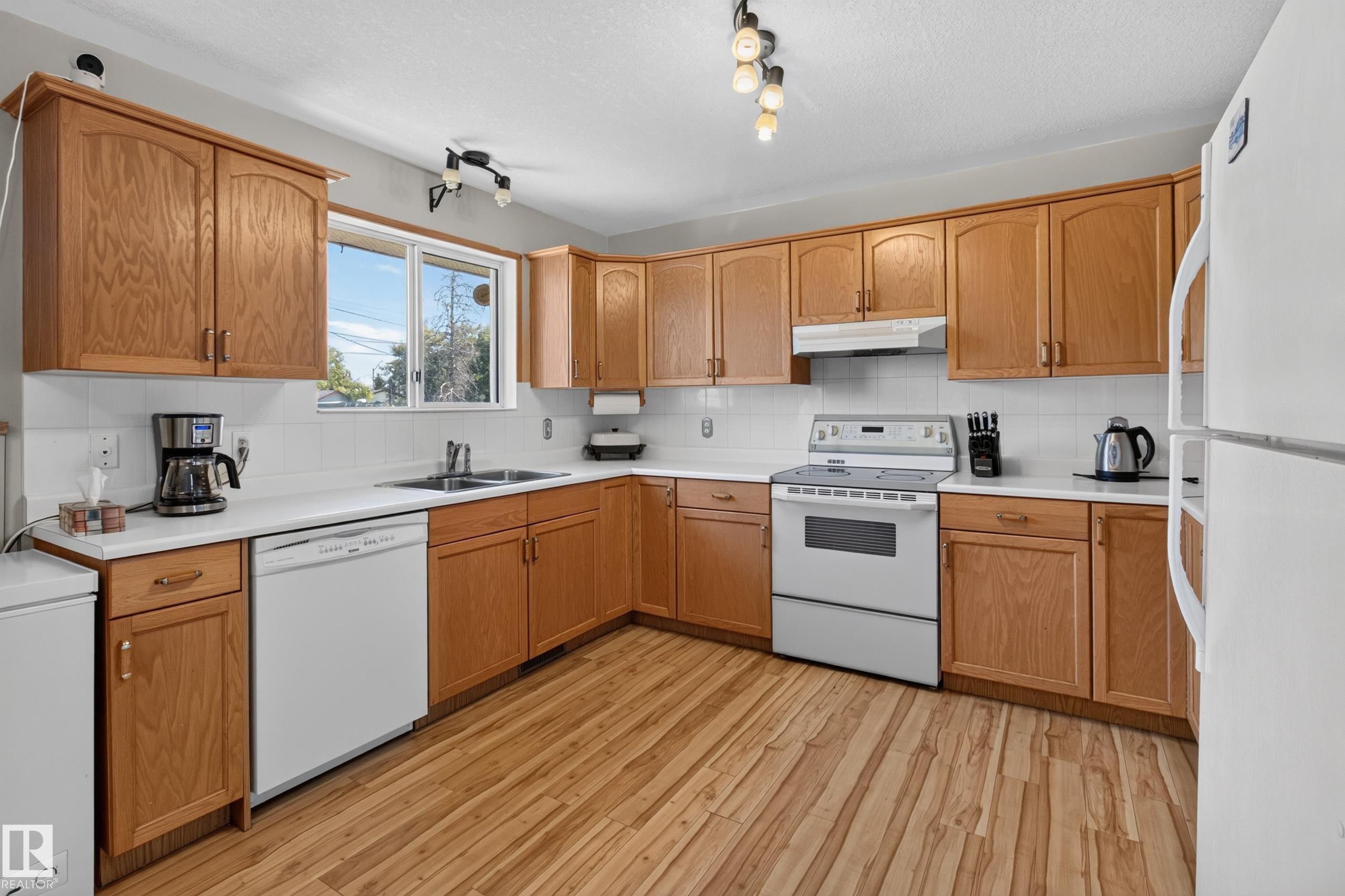 5116 52 Ave, Tofield, AB