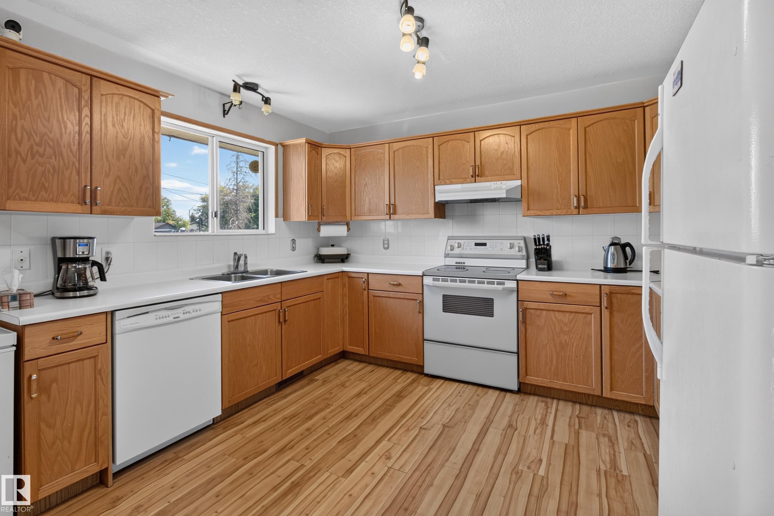 5116 52 Ave, Tofield, AB