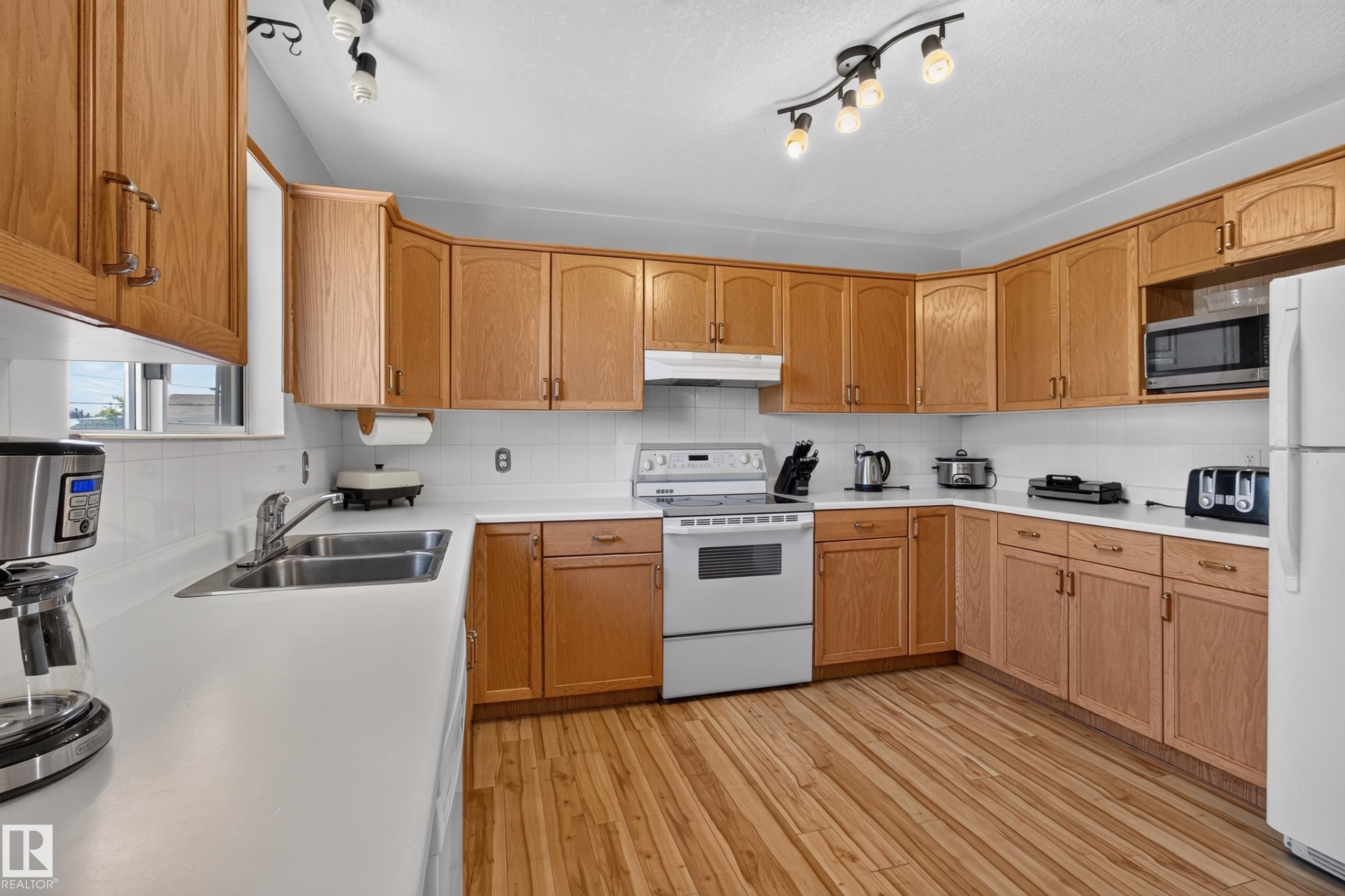 5116 52 Ave, Tofield, AB