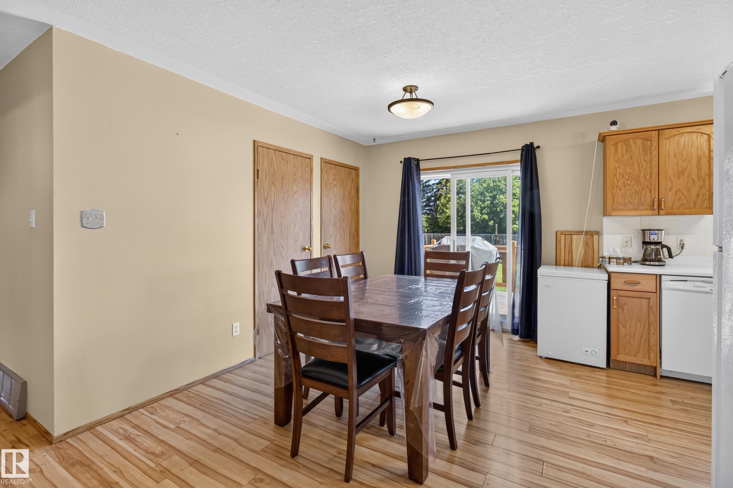 5116 52 Ave, Tofield, AB