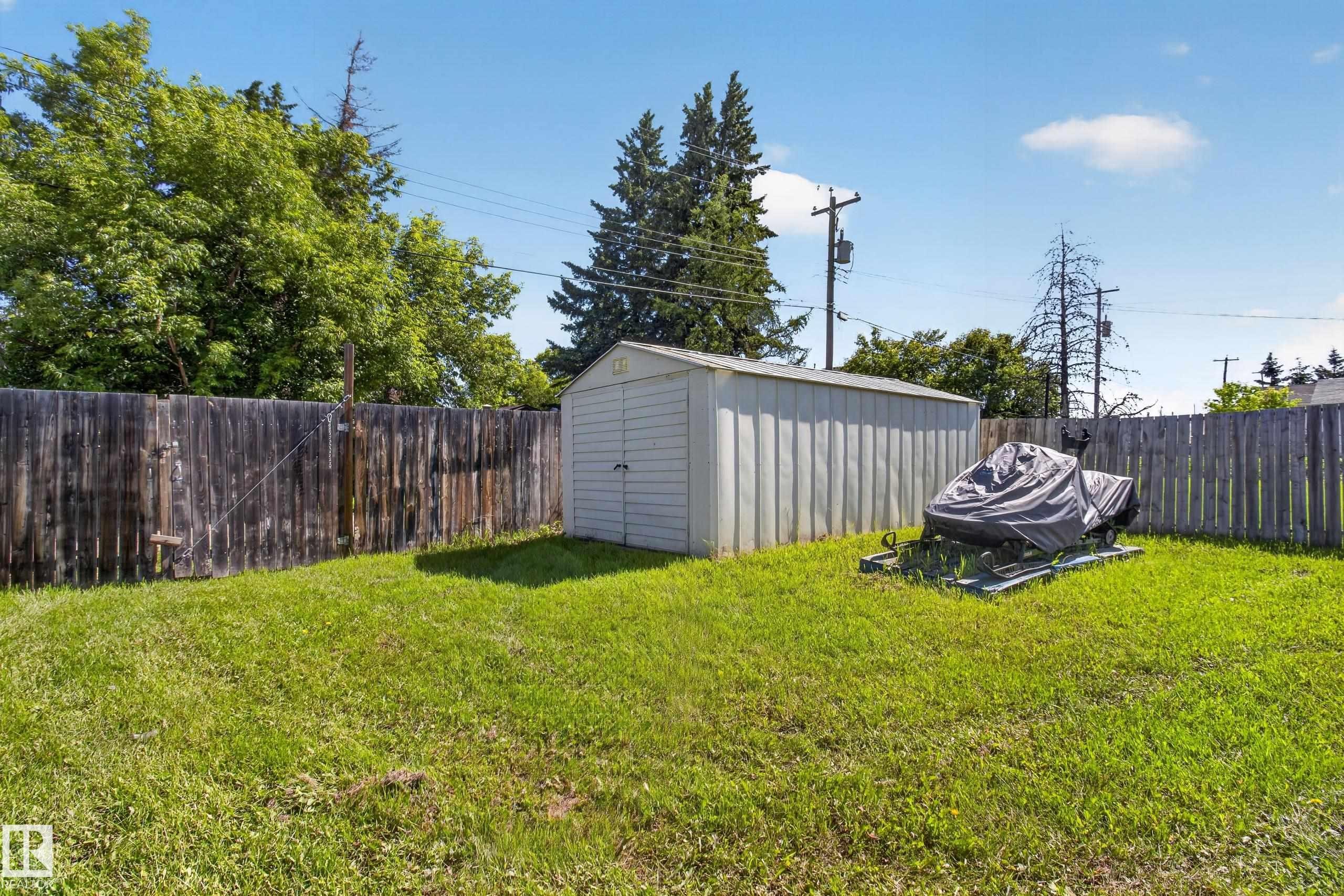 5116 52 Ave, Tofield, AB