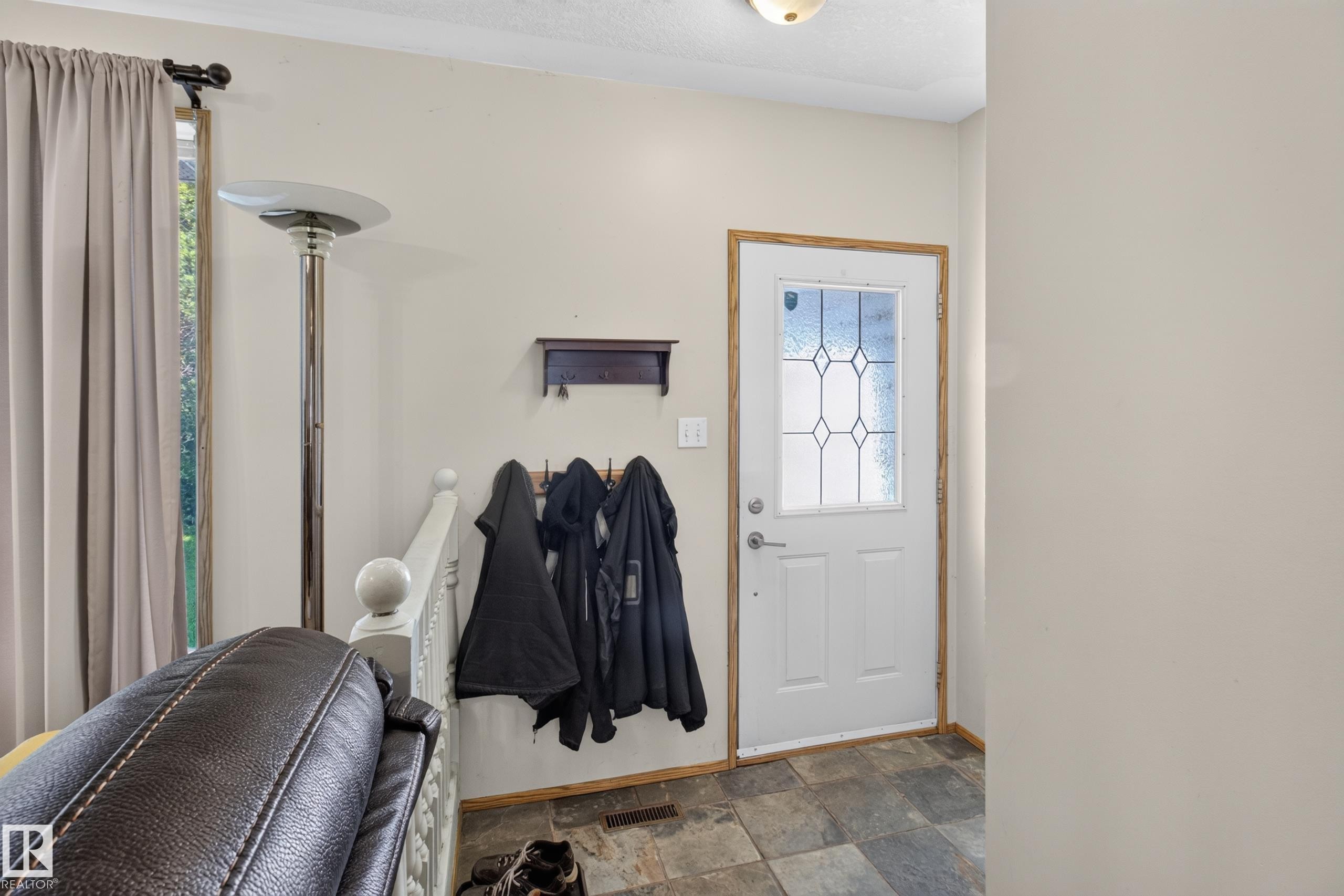 5116 52 Ave, Tofield, AB