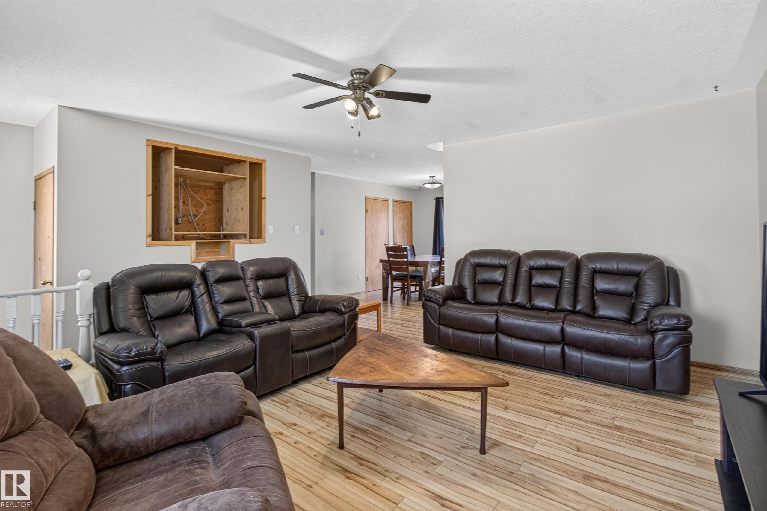 5116 52 Ave, Tofield, AB