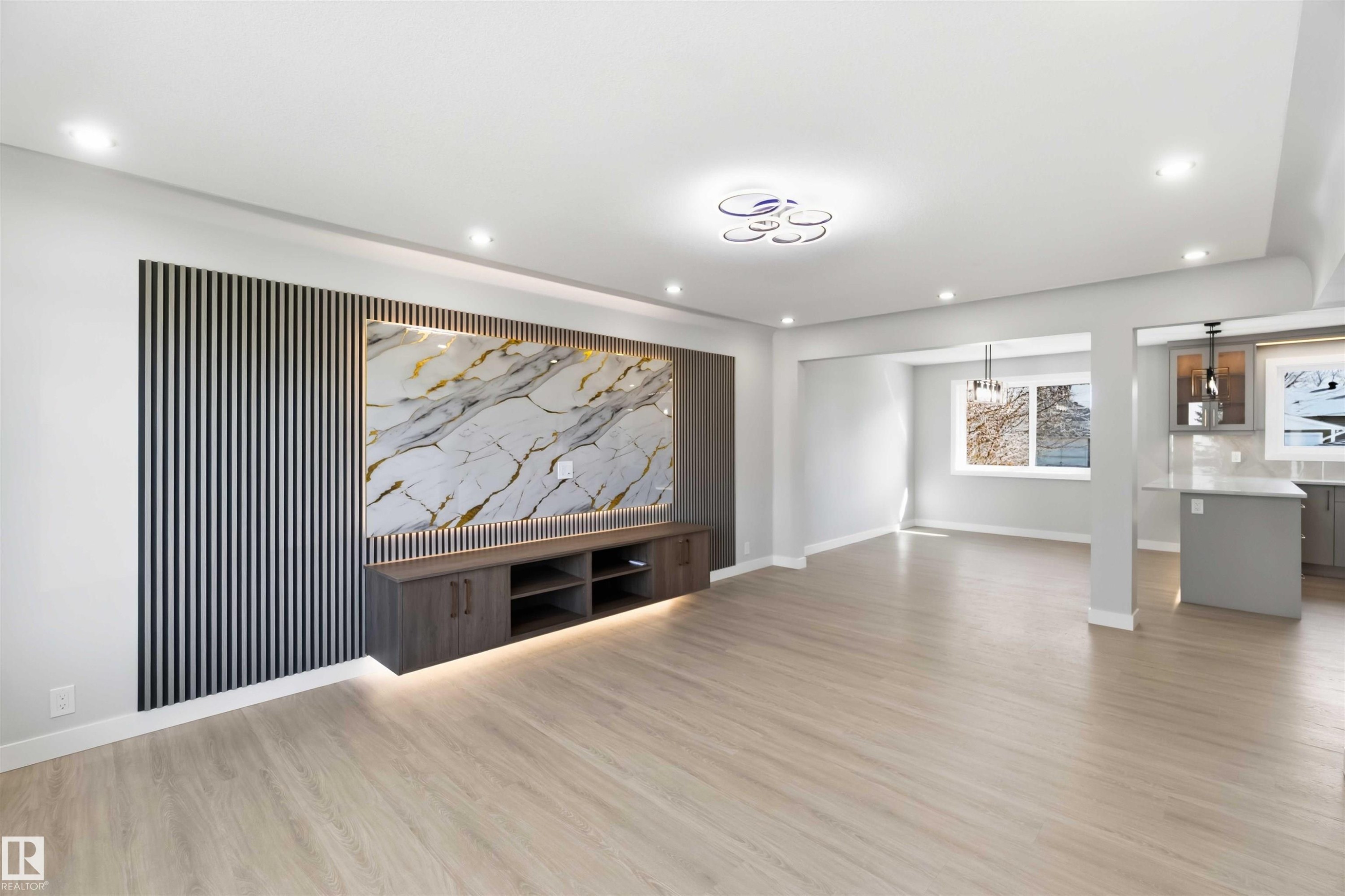 8736 66 Avenue Nw, Edmonton, AB - Indoor Photo Showing Other Room