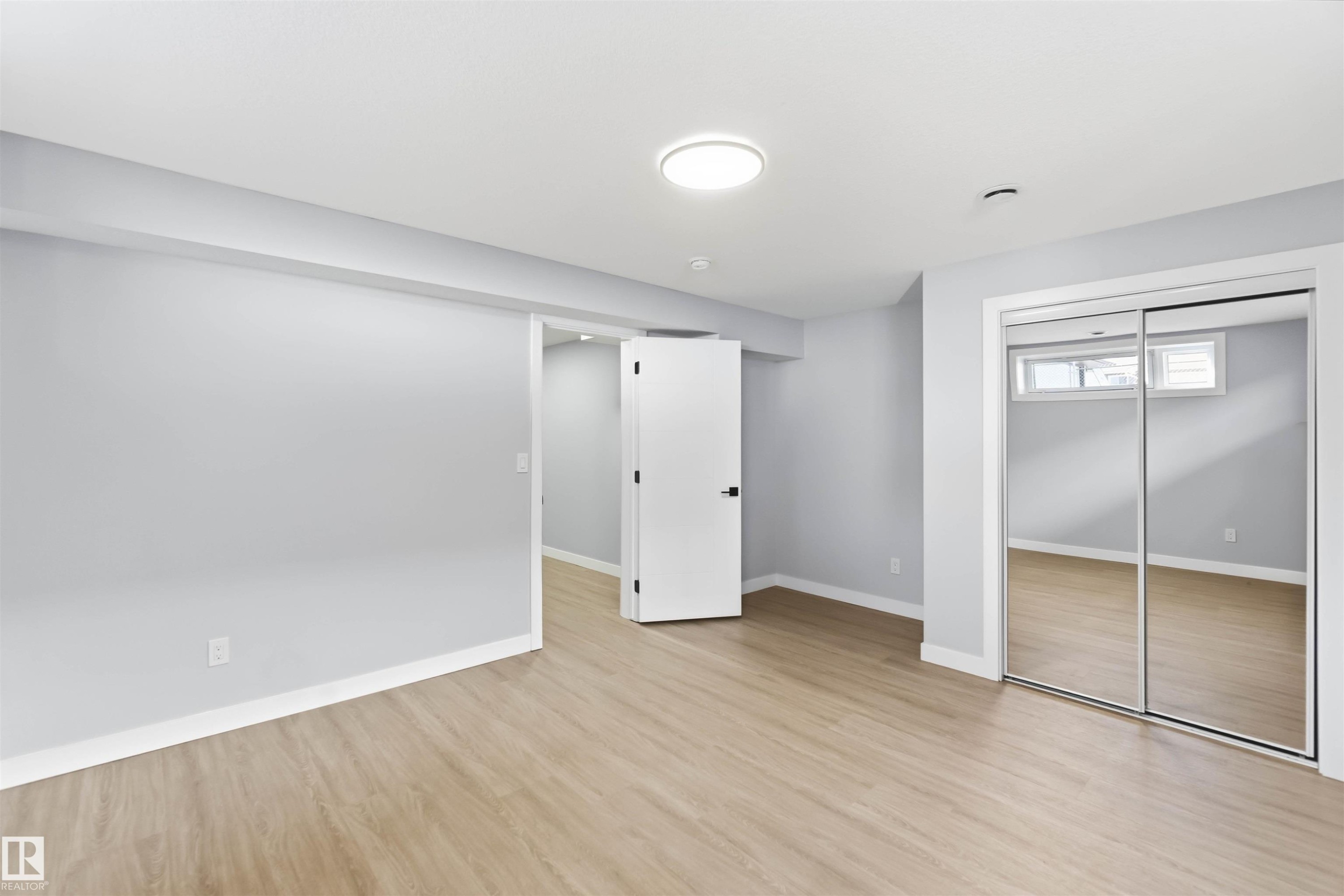 8736 66 Avenue Nw, Edmonton, AB - Indoor Photo Showing Other Room