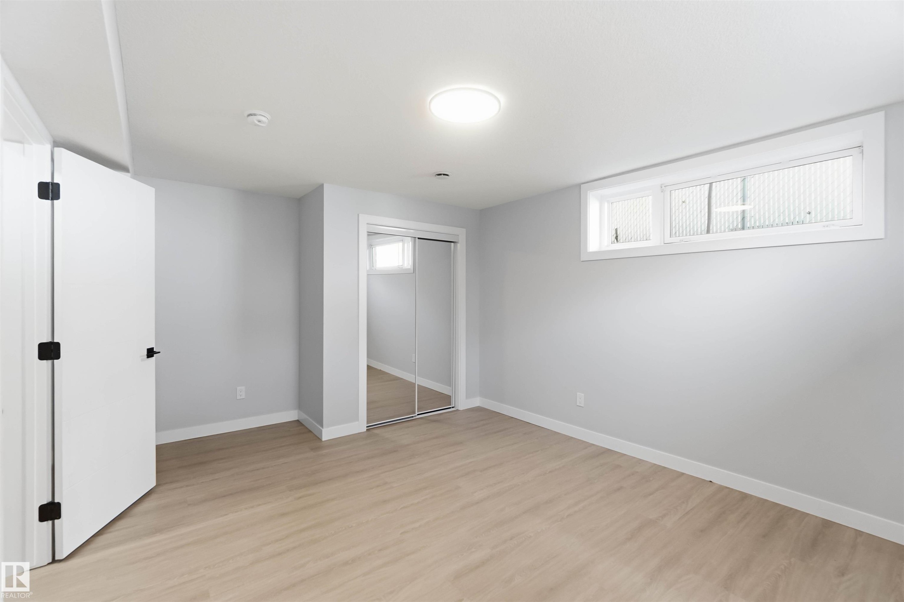 8736 66 Avenue Nw, Edmonton, AB - Indoor Photo Showing Other Room
