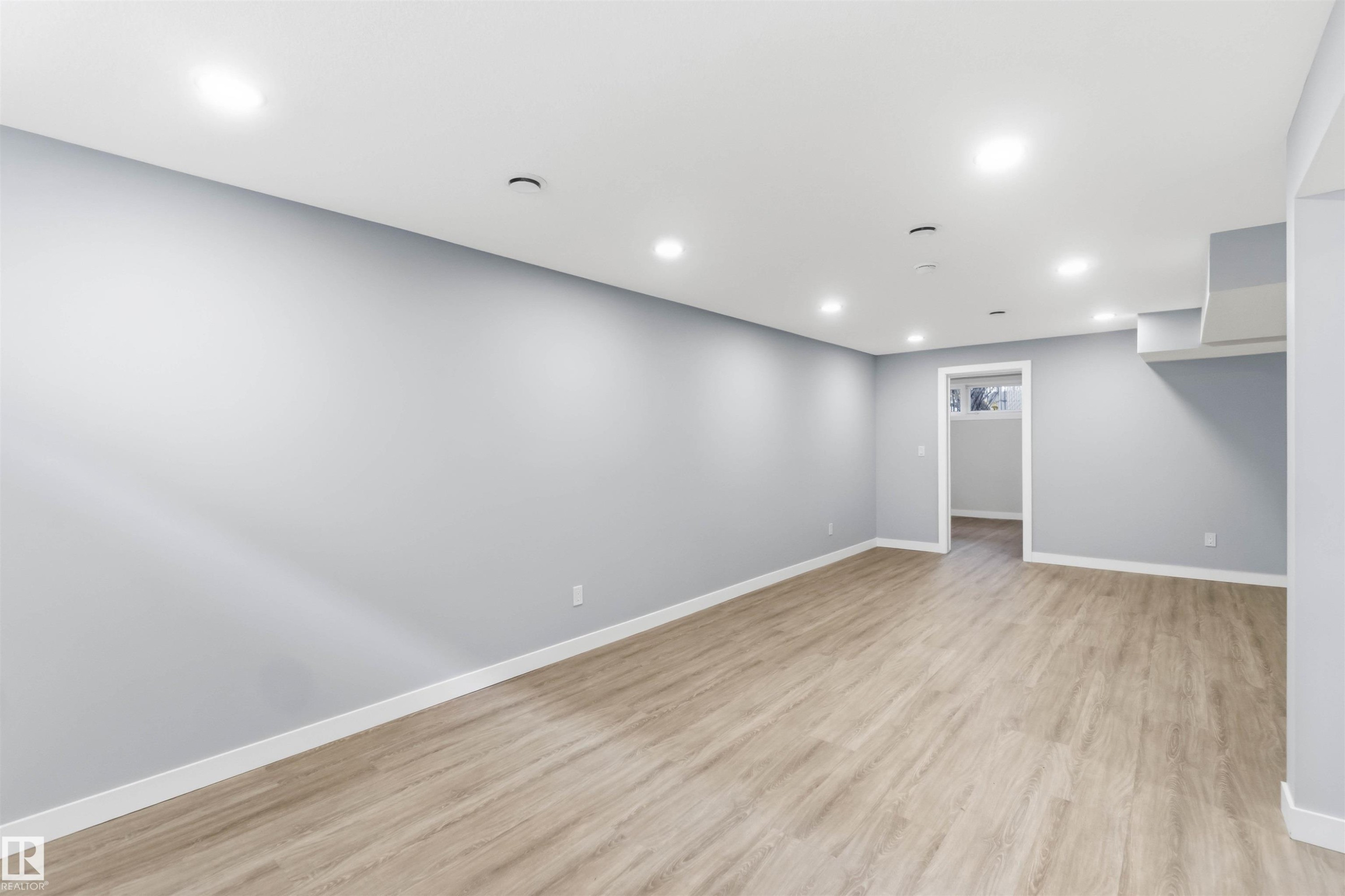 8736 66 Avenue Nw, Edmonton, AB - Indoor Photo Showing Other Room