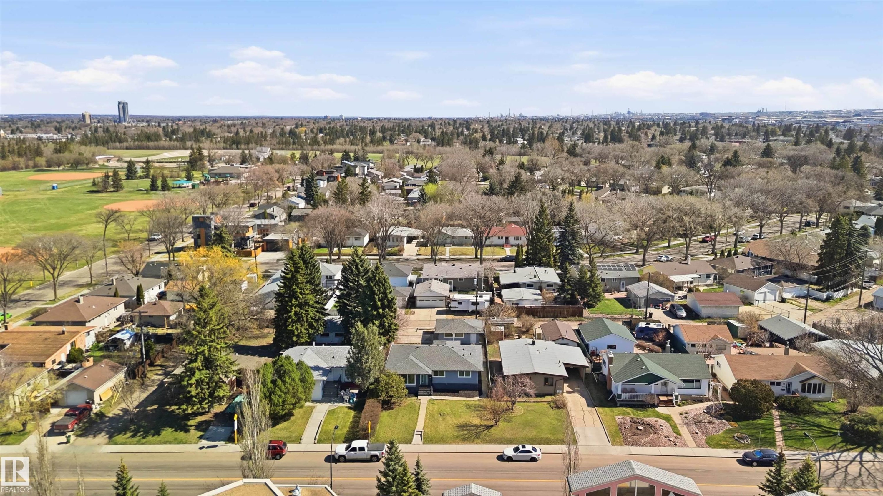 8736 66 Avenue Nw, Edmonton, AB - Outdoor With View