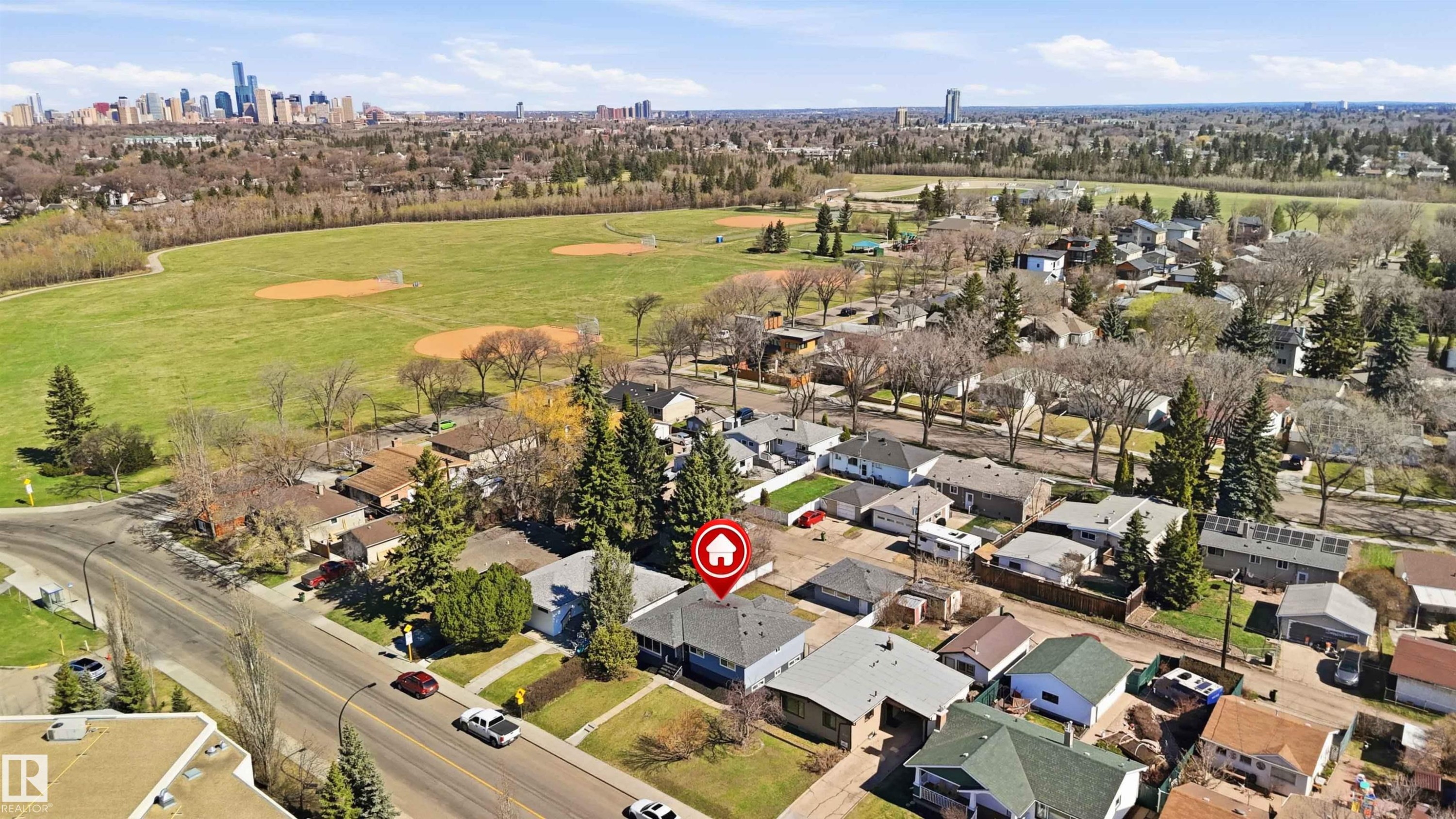 8736 66 Avenue Nw, Edmonton, AB - Outdoor With View