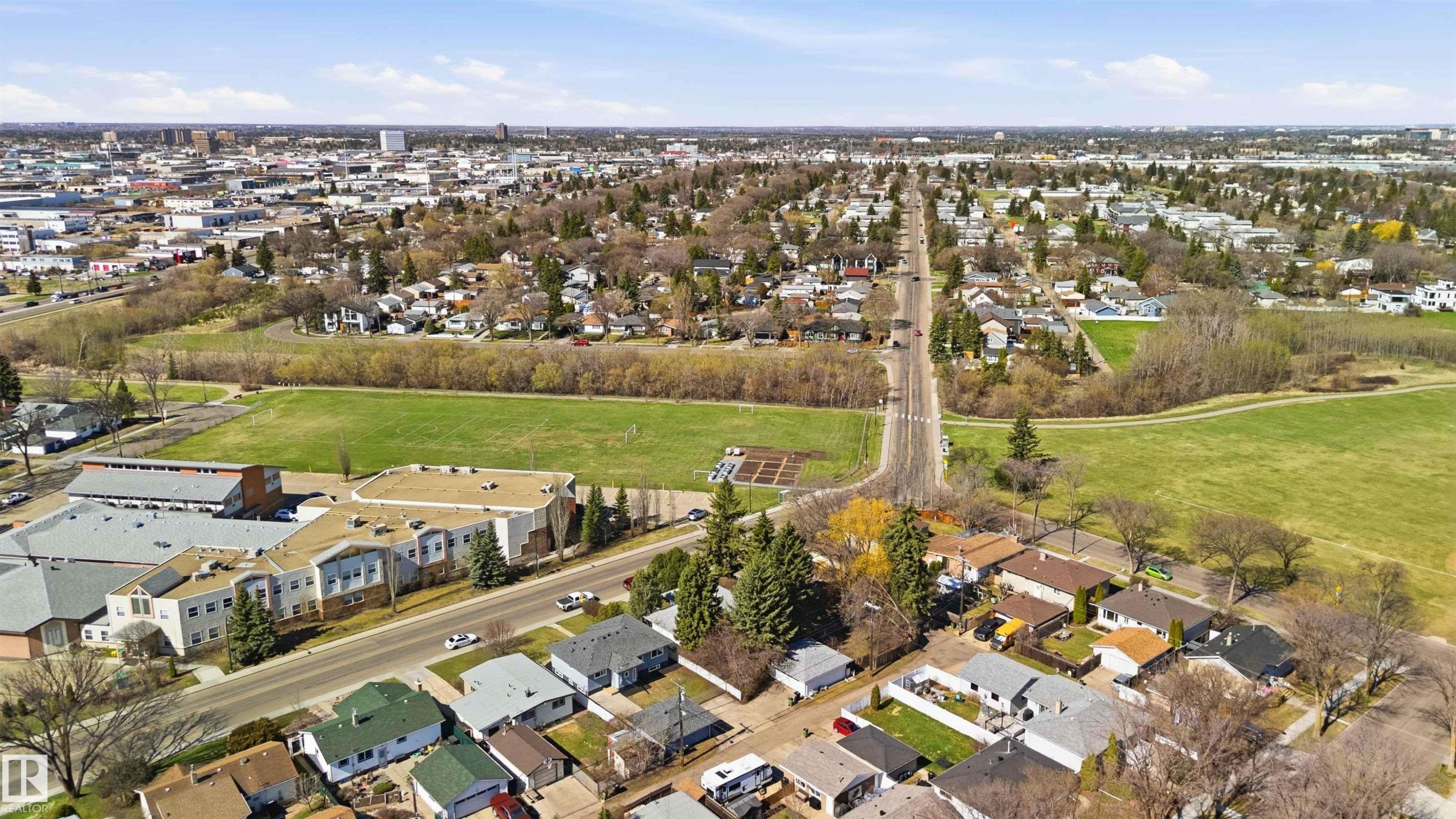 8736 66 Avenue Nw, Edmonton, AB - Outdoor With View
