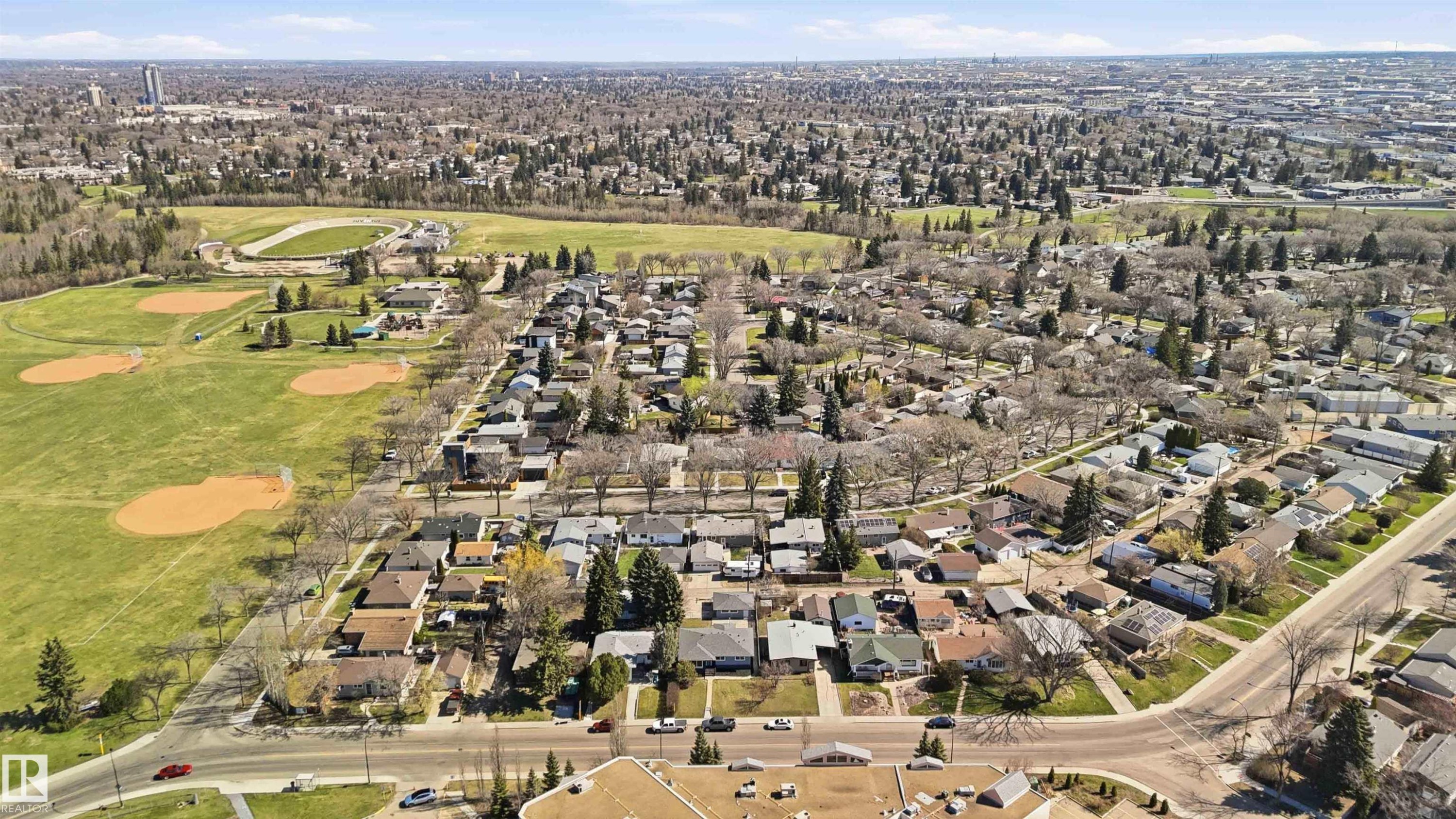 8736 66 Avenue Nw, Edmonton, AB - Outdoor With View