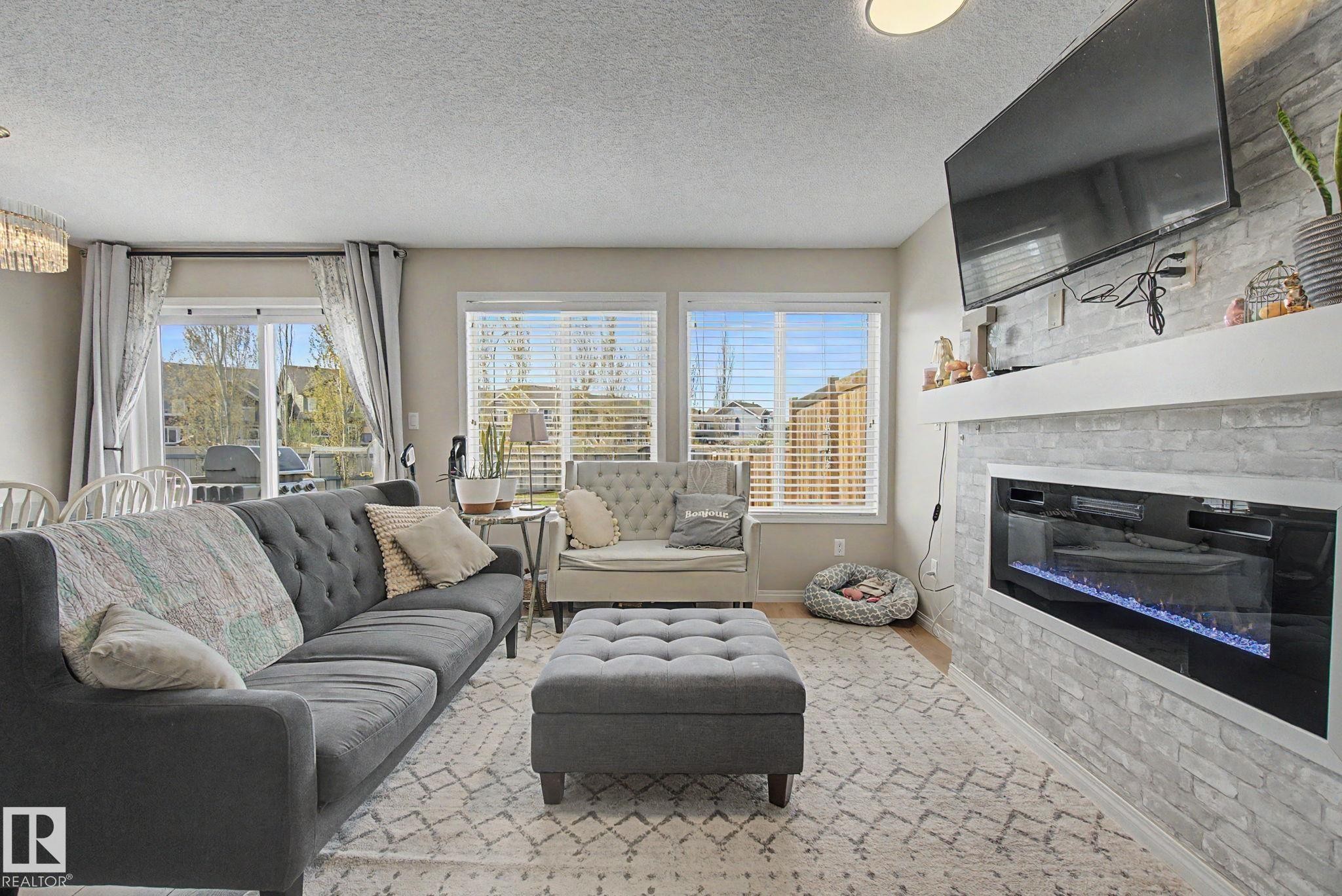 2326 74 Street, Edmonton, AB