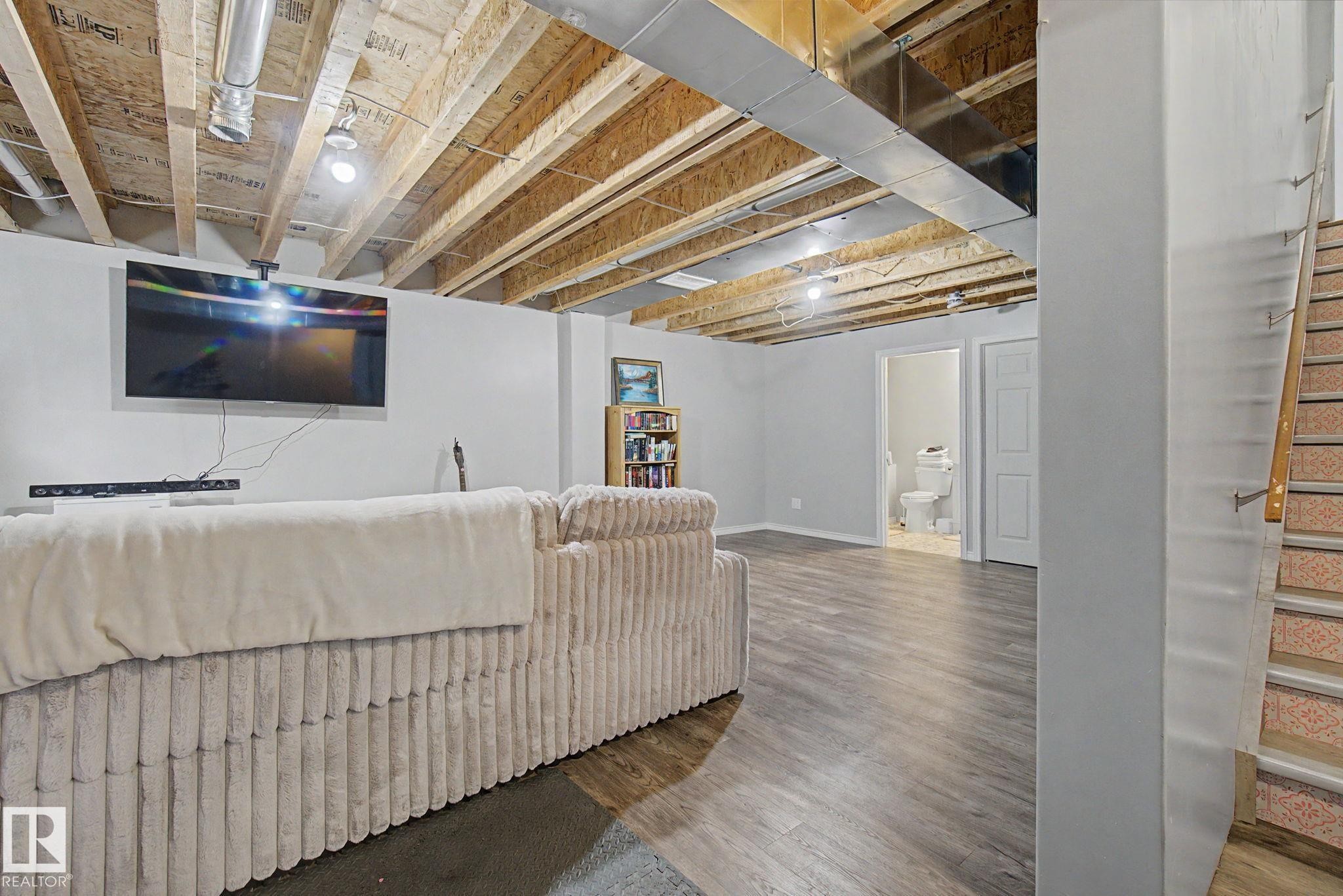 2326 74 Street, Edmonton, AB