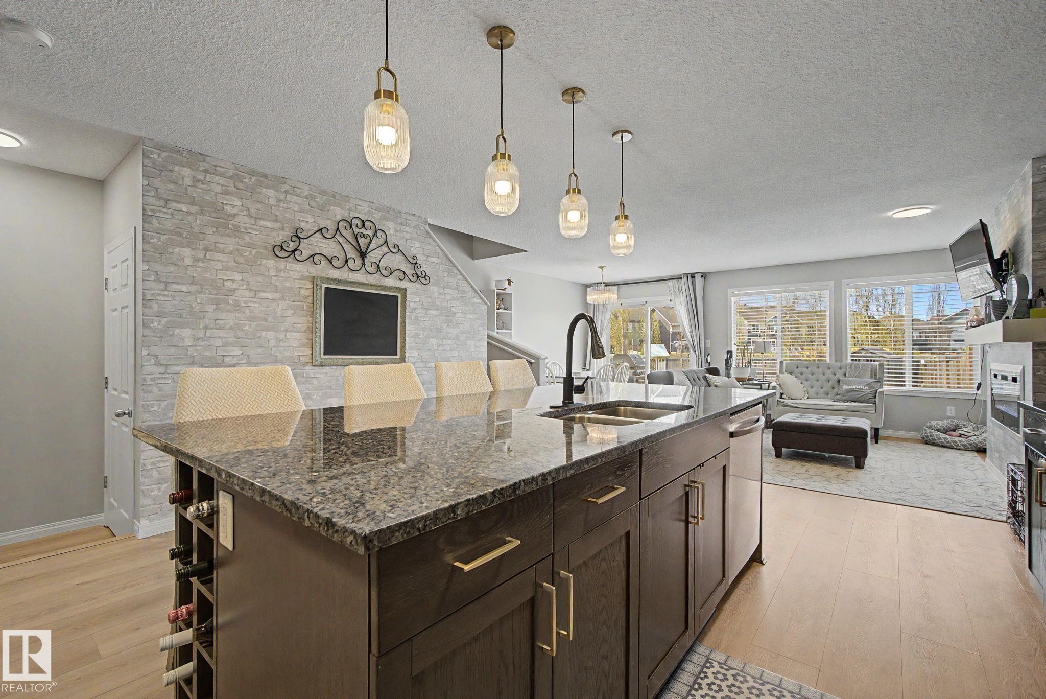 2326 74 Street, Edmonton, AB