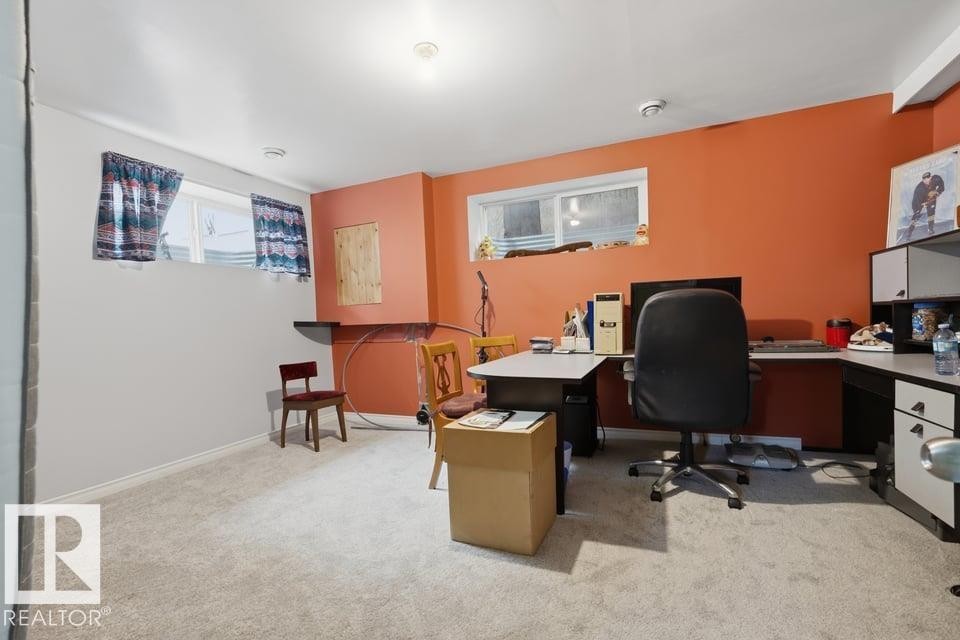9530 122 Avenue Nw, Edmonton, AB - Indoor Photo Showing Office